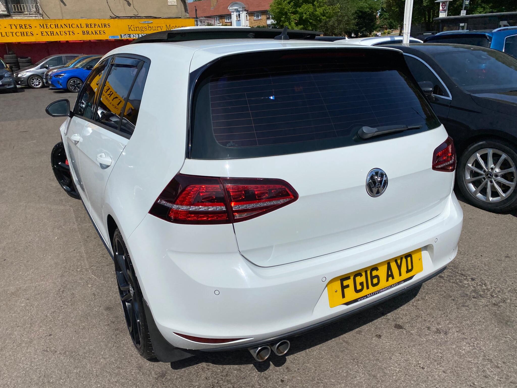 Volkswagen Golf view 14
