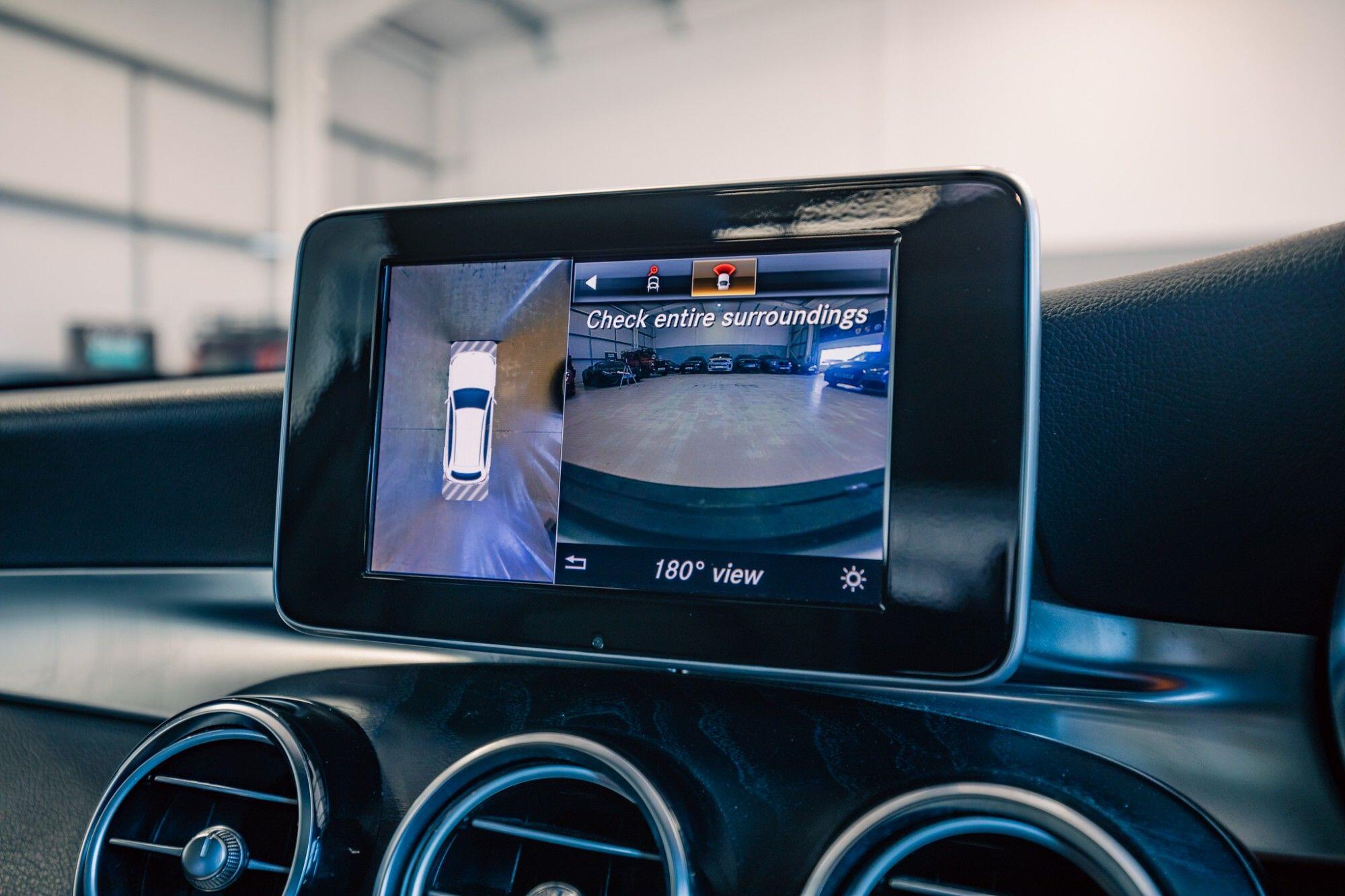 Mercedes-Benz GLC view 32