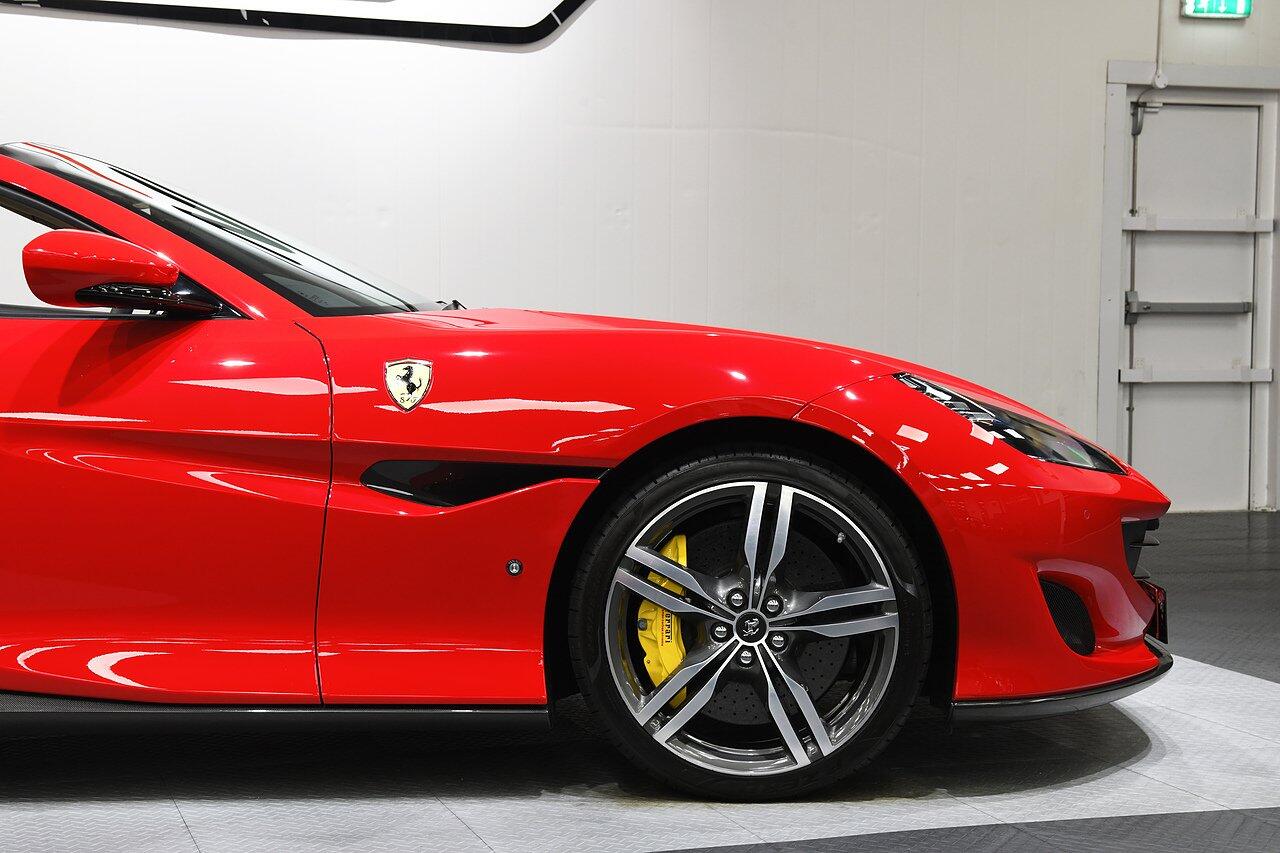 Ferrari Portofino view 36
