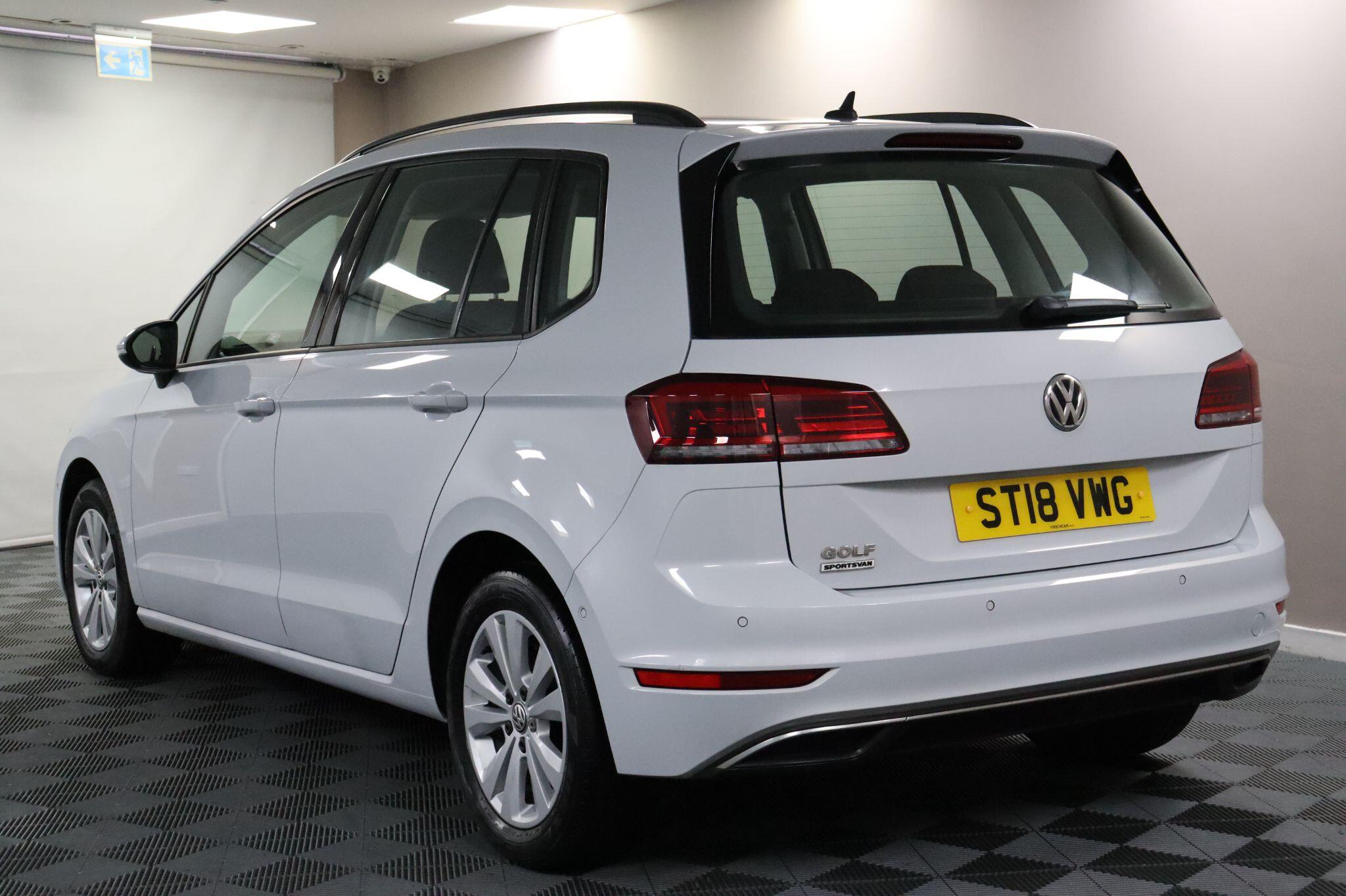 Volkswagen Golf SV view 10