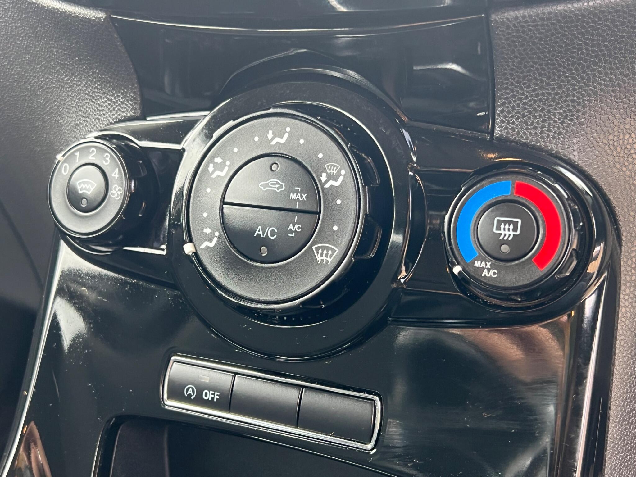 Ford Fiesta view 24
