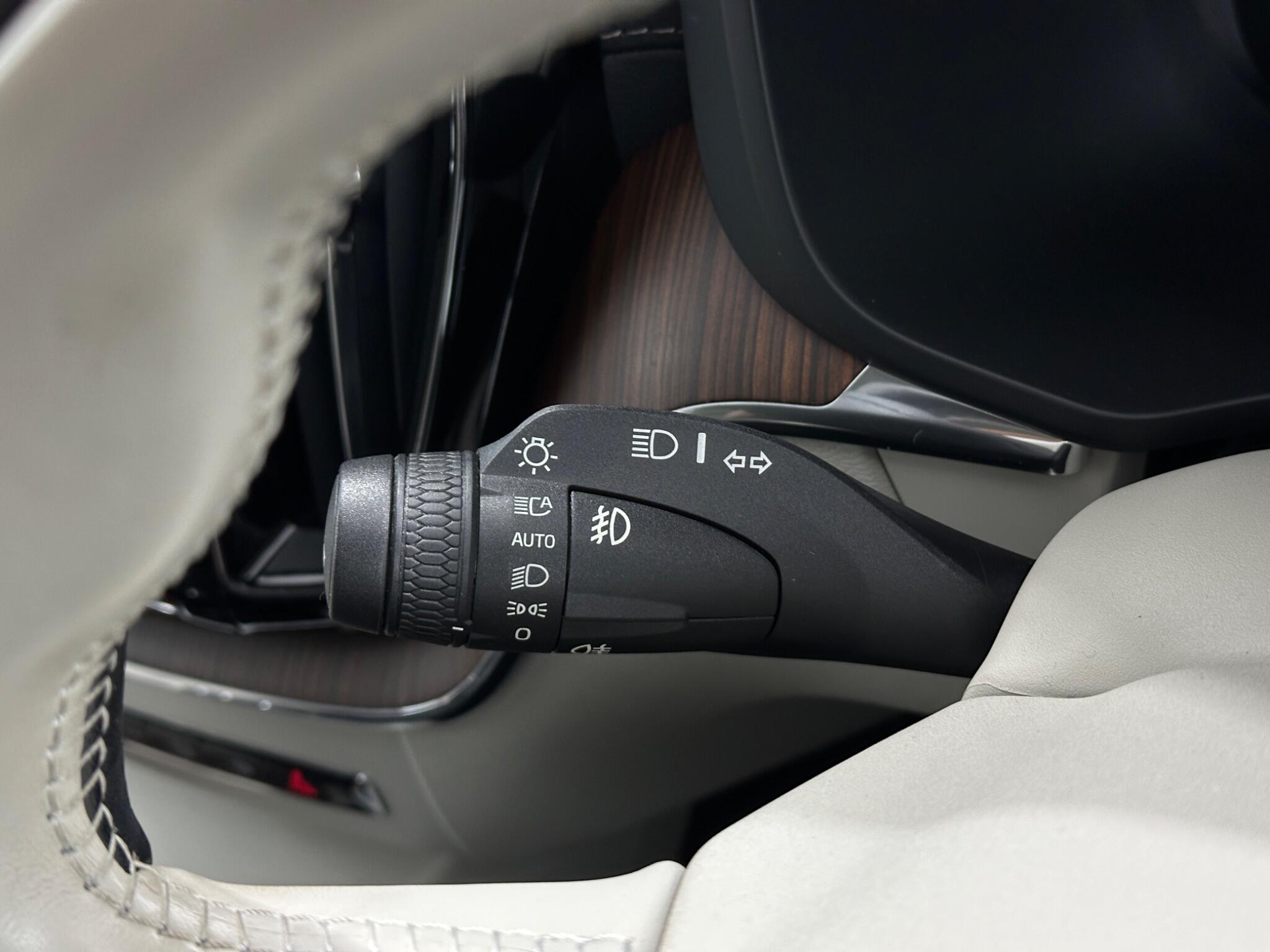 Volvo XC60 view 14