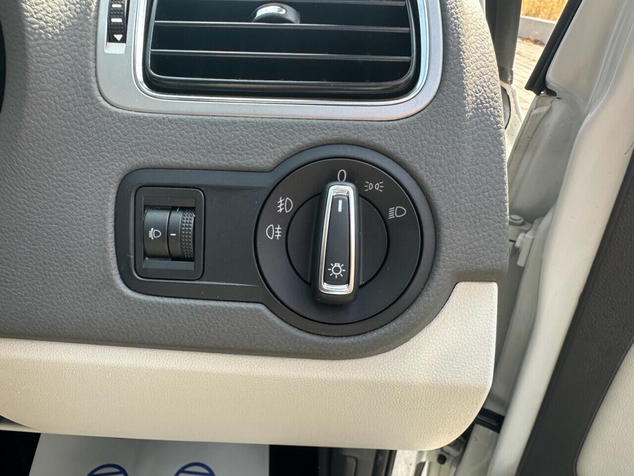 Volkswagen Polo view 25