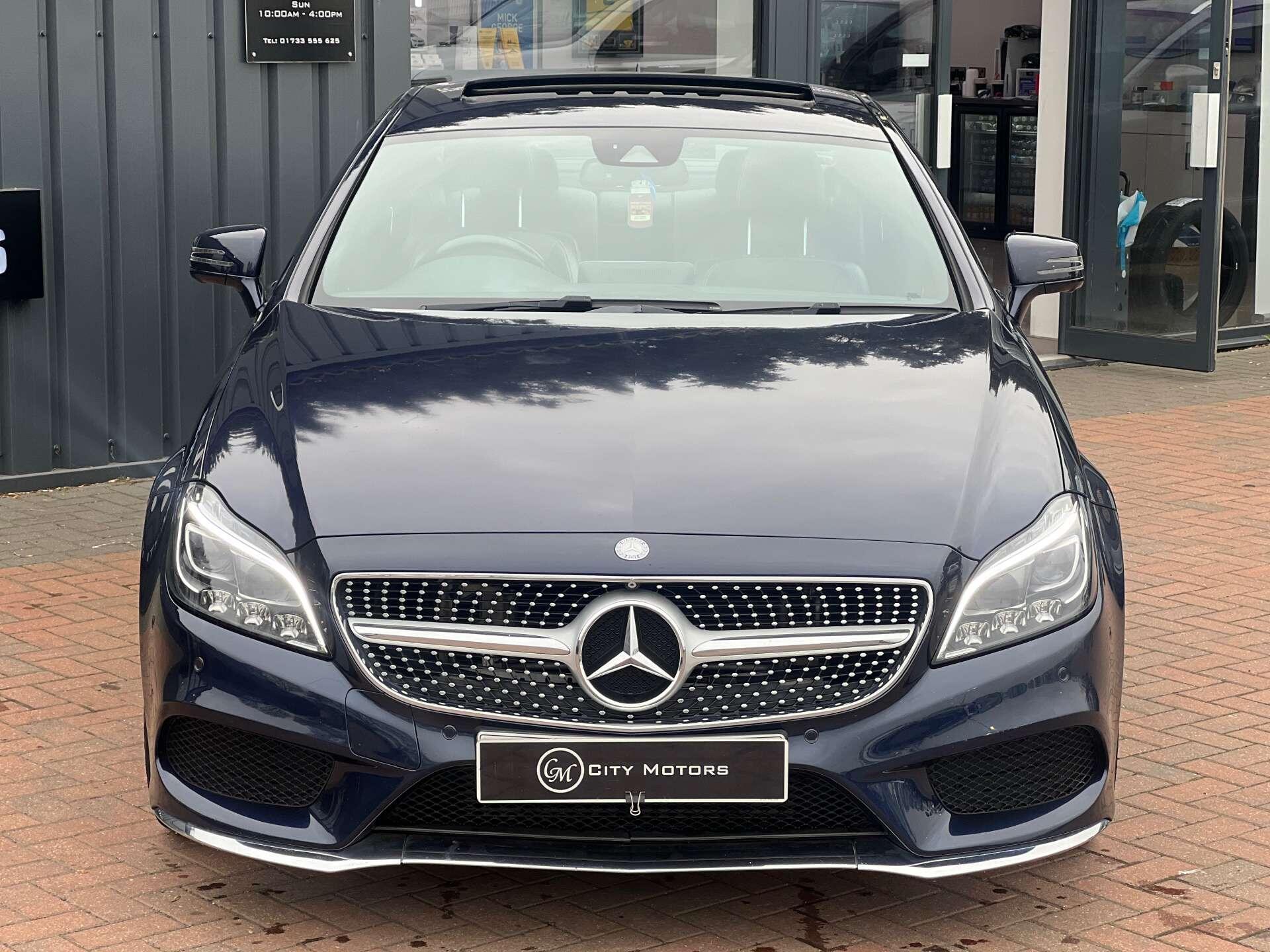 Mercedes-Benz CLS view 4