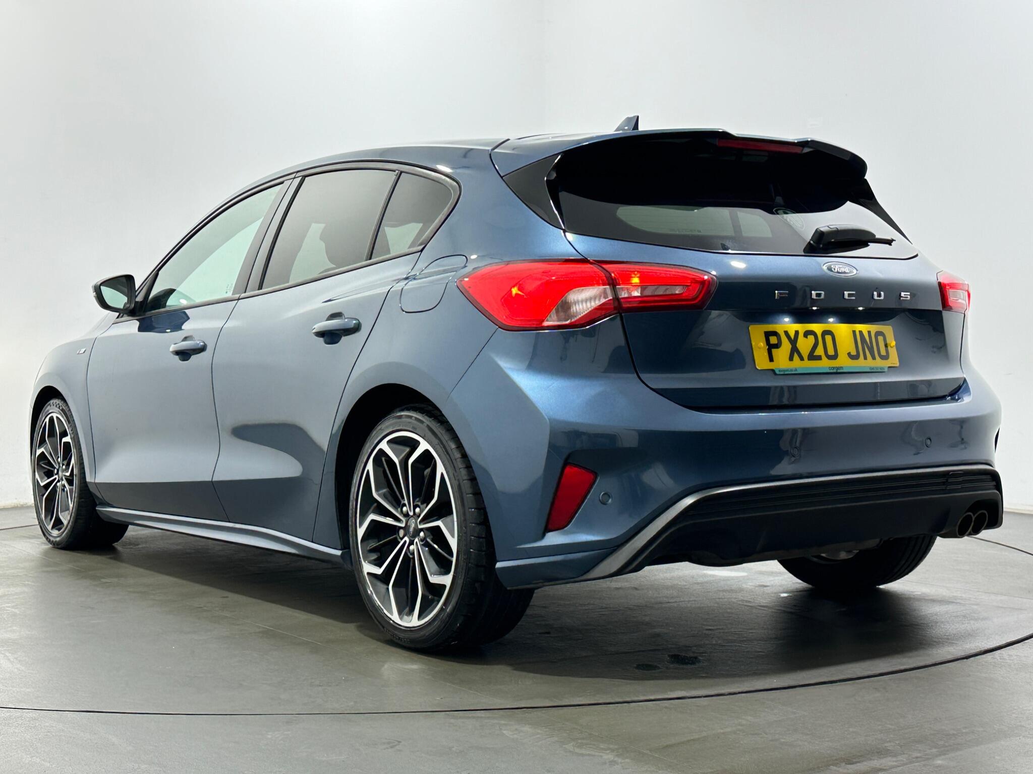 Ford Focus view 50