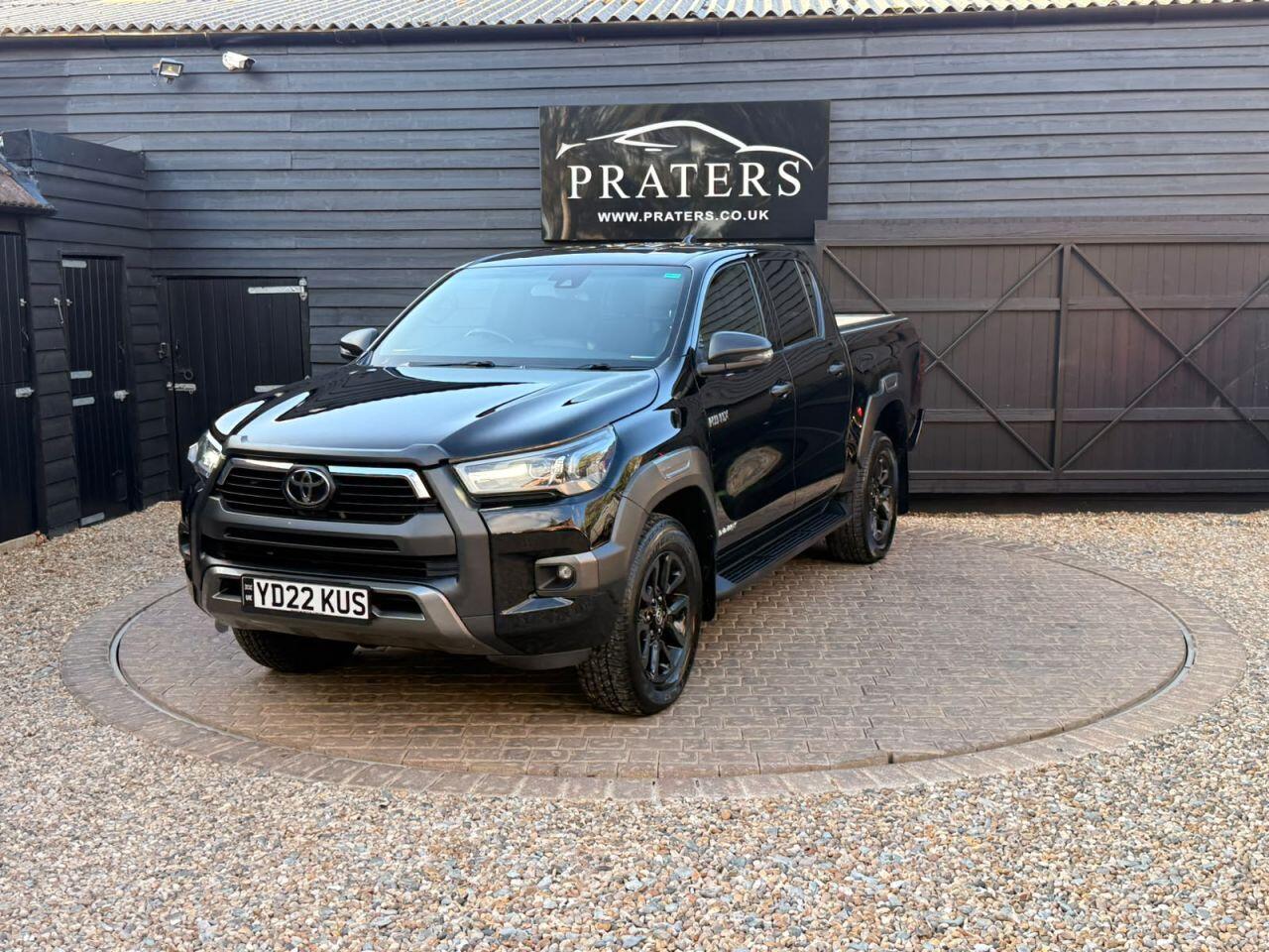 Toyota Hilux view 31