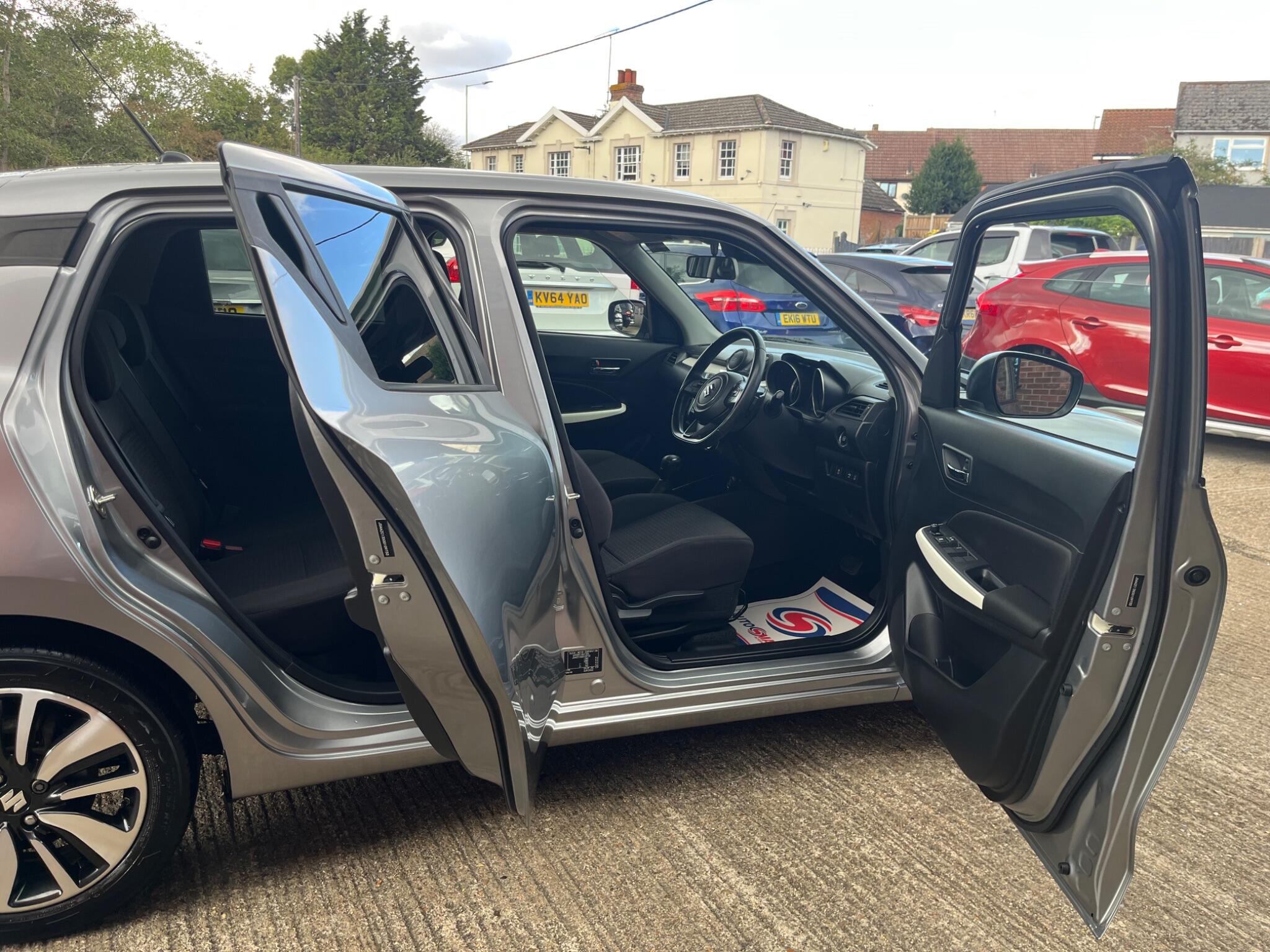 Suzuki Swift view 21