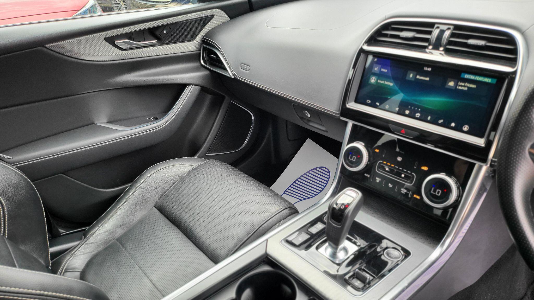 Jaguar Xe view 14