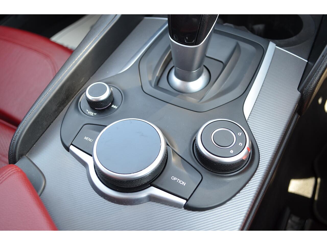 Alfa Romeo Giulia view 36