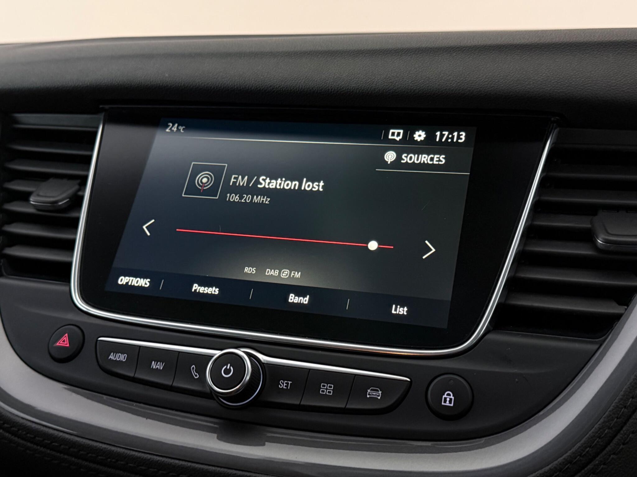 Vauxhall Grandland X view 26