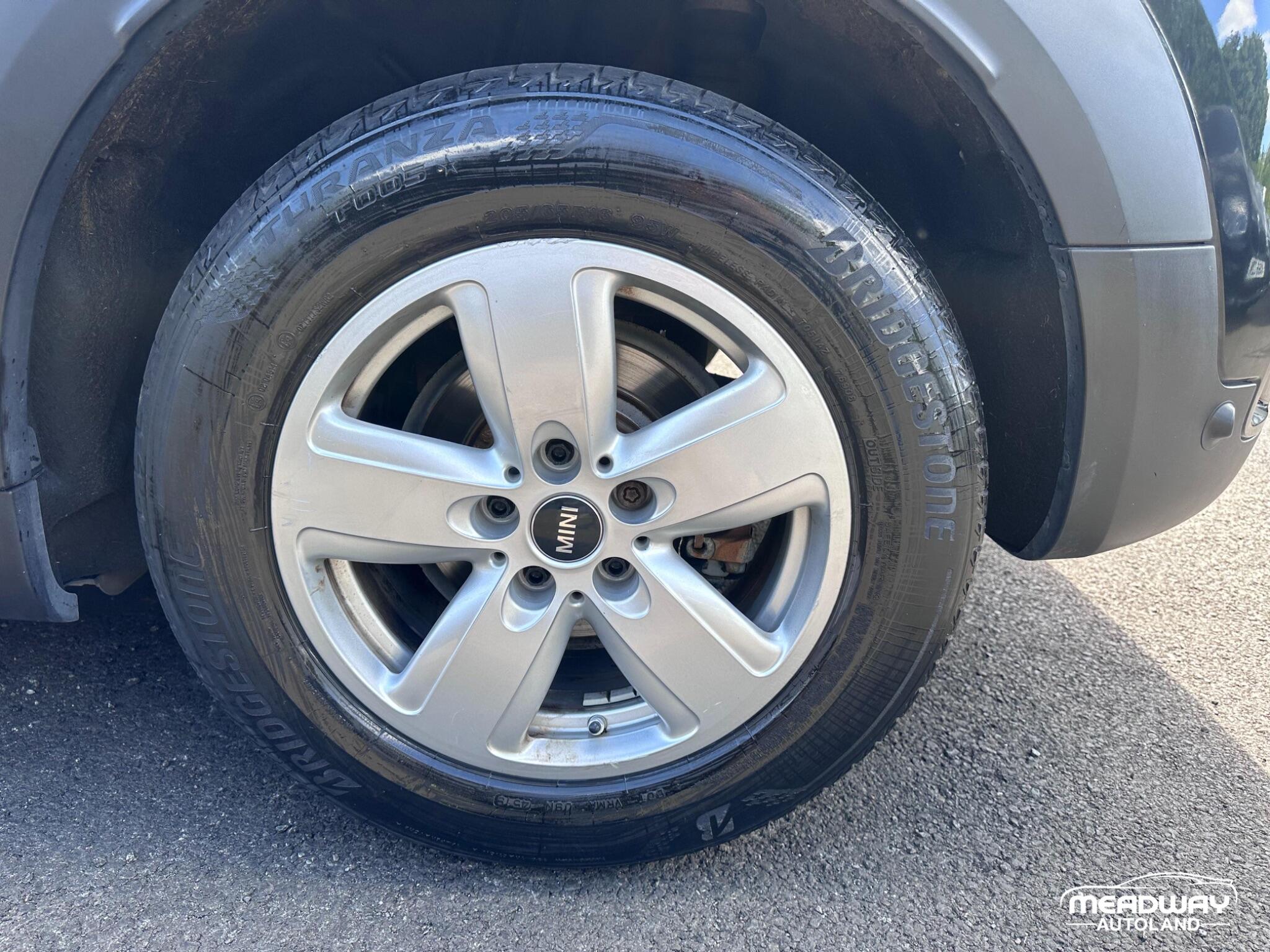 Mini Countryman view 32