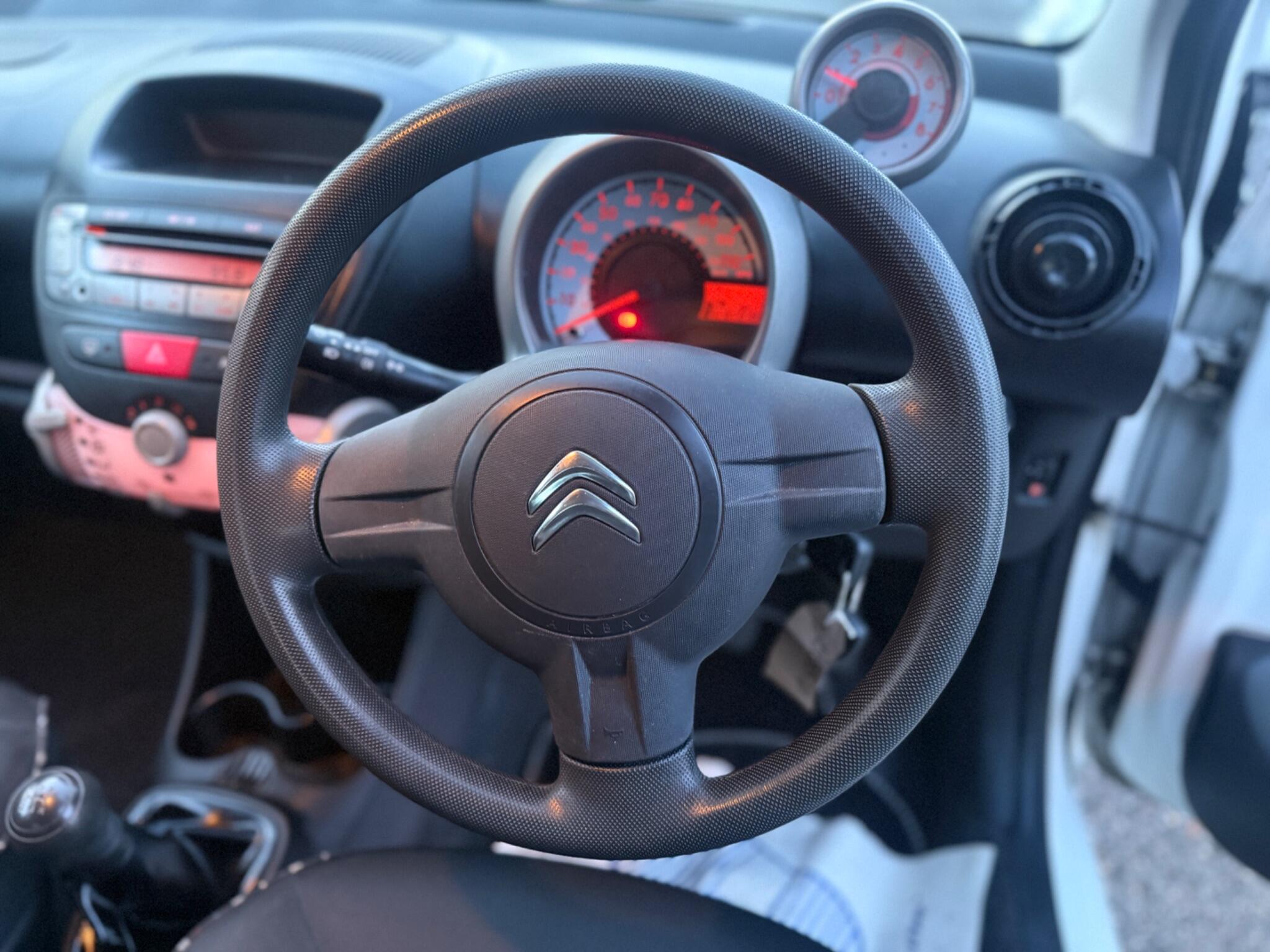 2013 Citroen C1 image 13