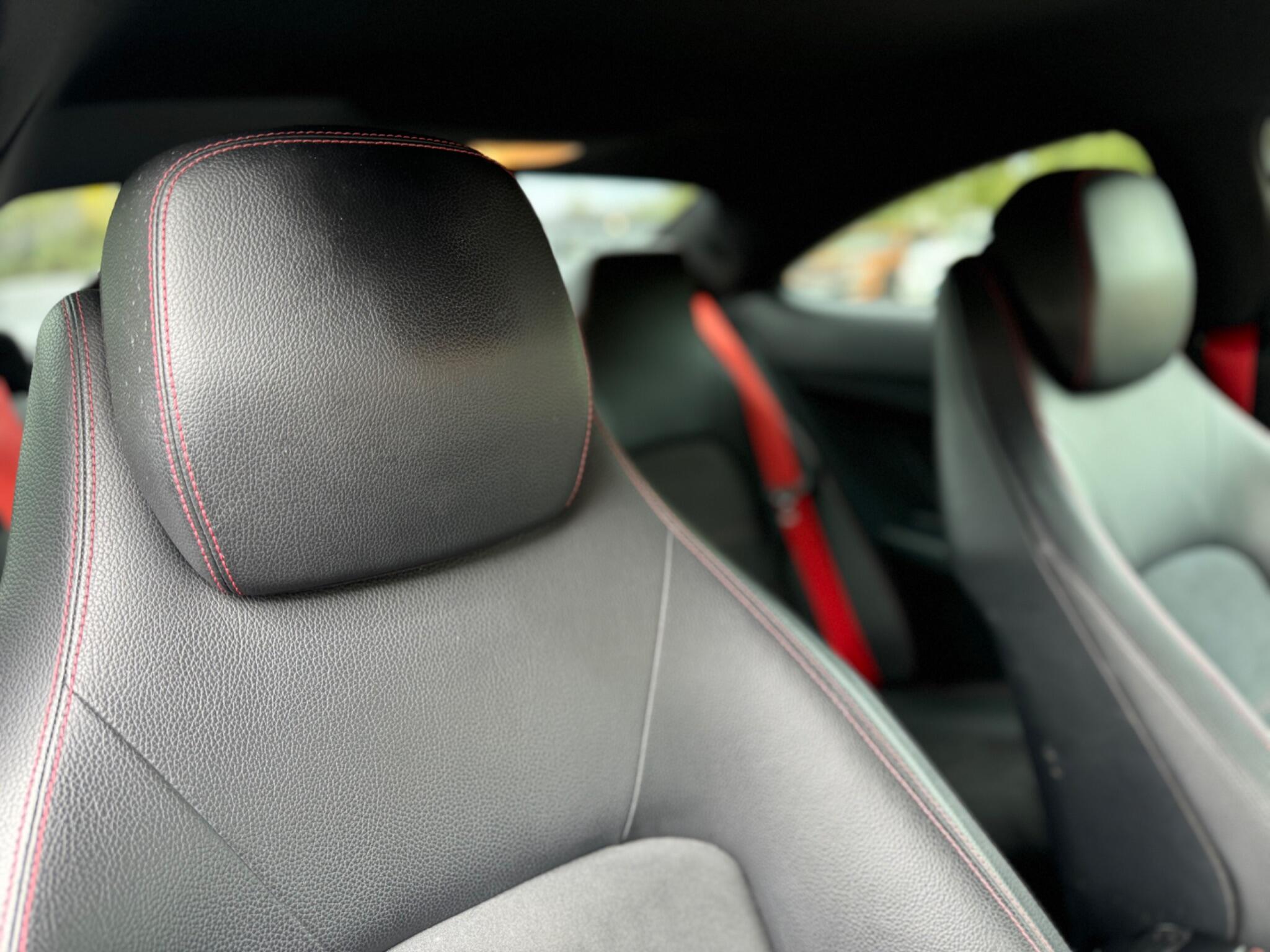 Mercedes-Benz C-Class view 18