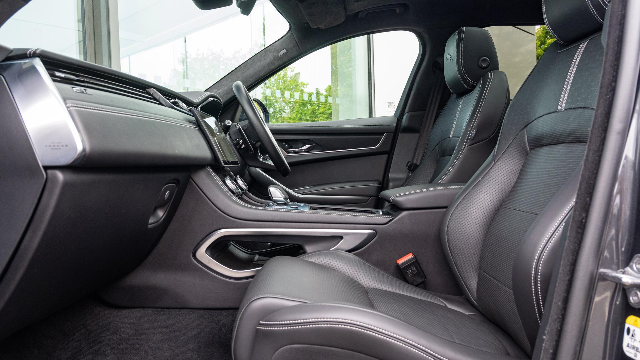 Jaguar F-Pace view 3