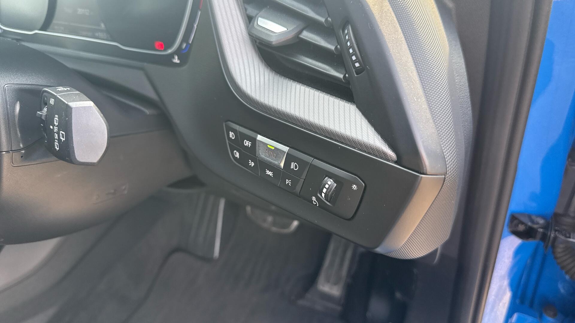BMW 1 Series view 35