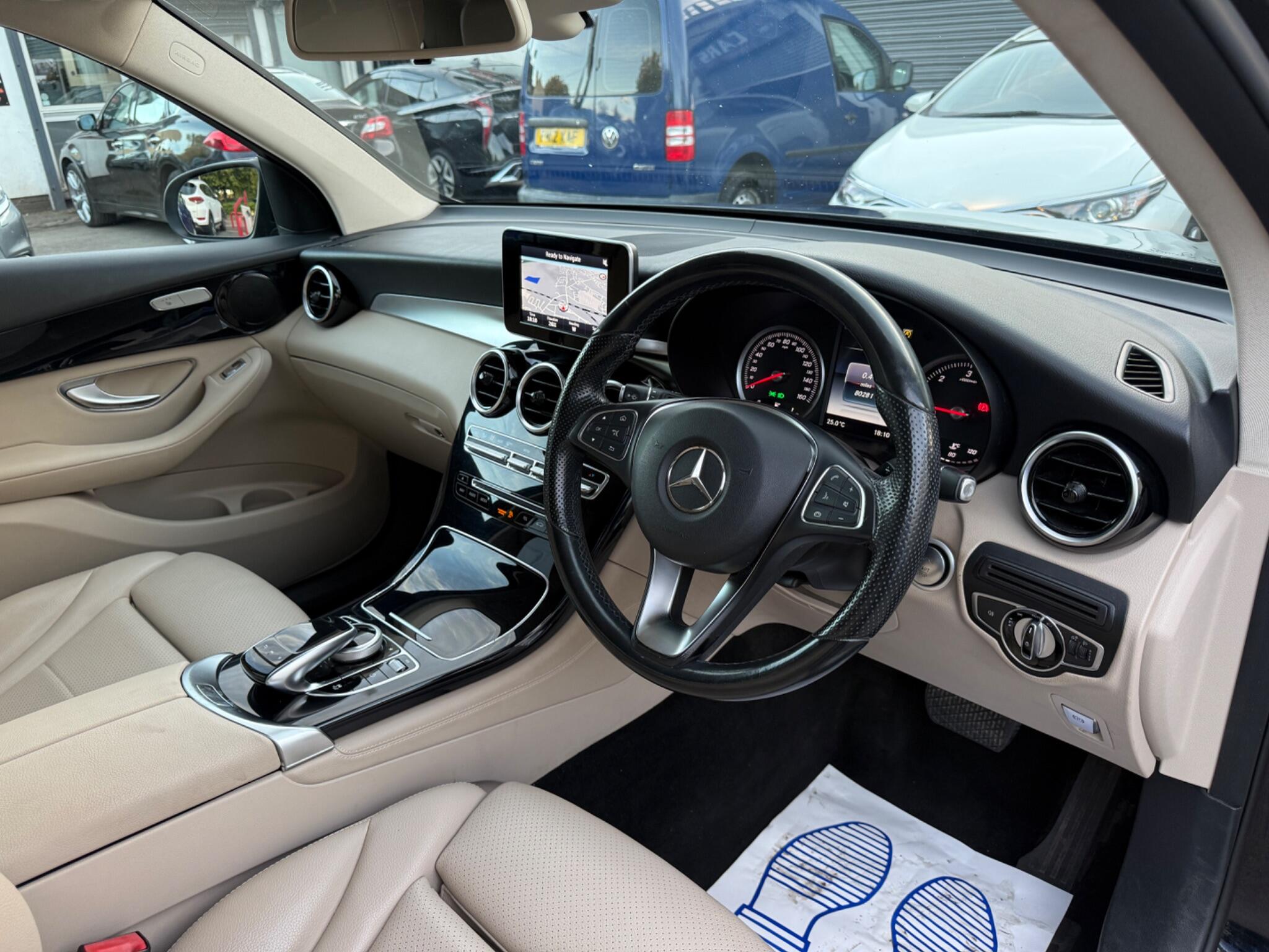 Mercedes-Benz GLC - Image 30