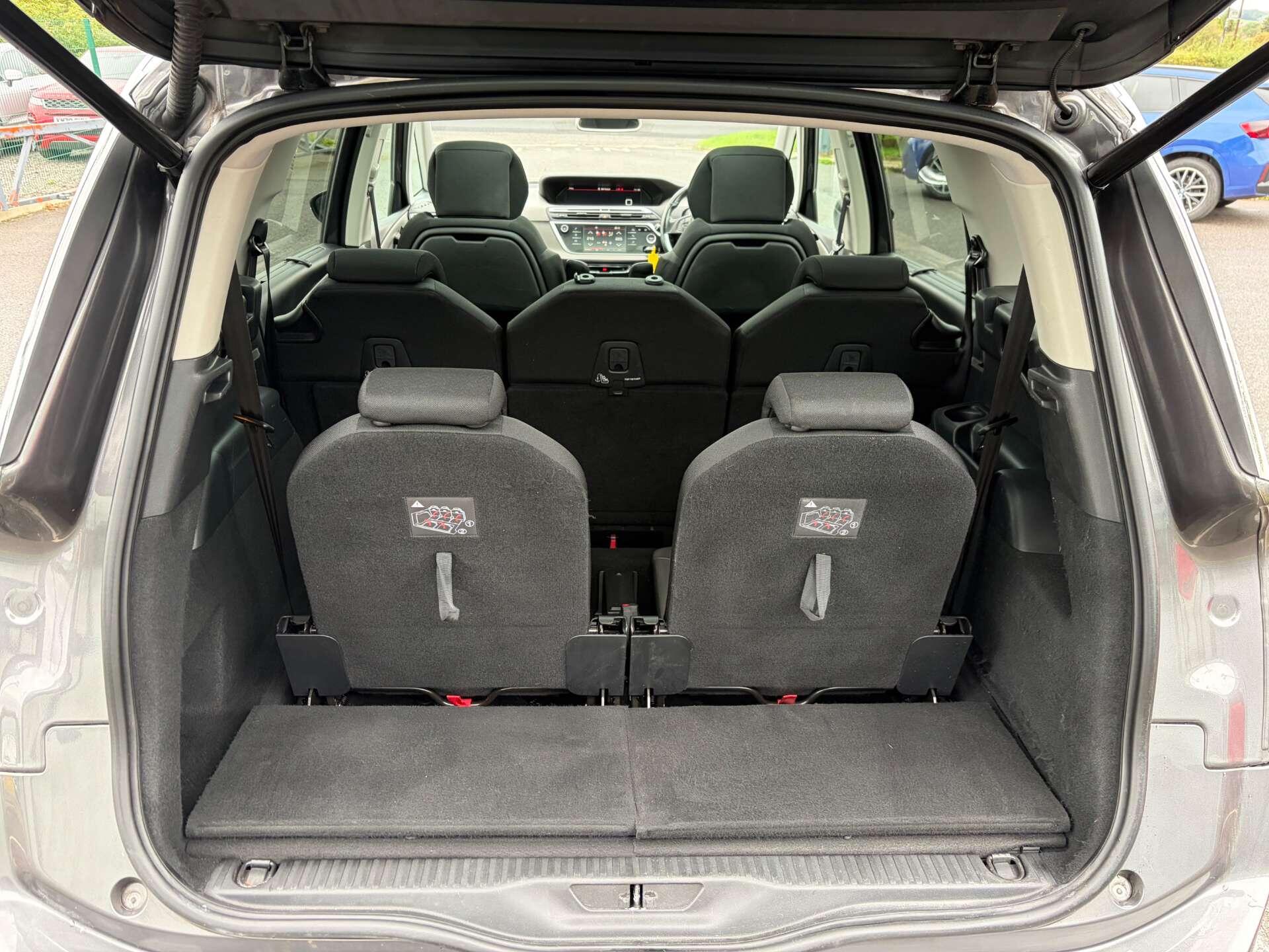 Citroen Grand C4 Picasso view 26