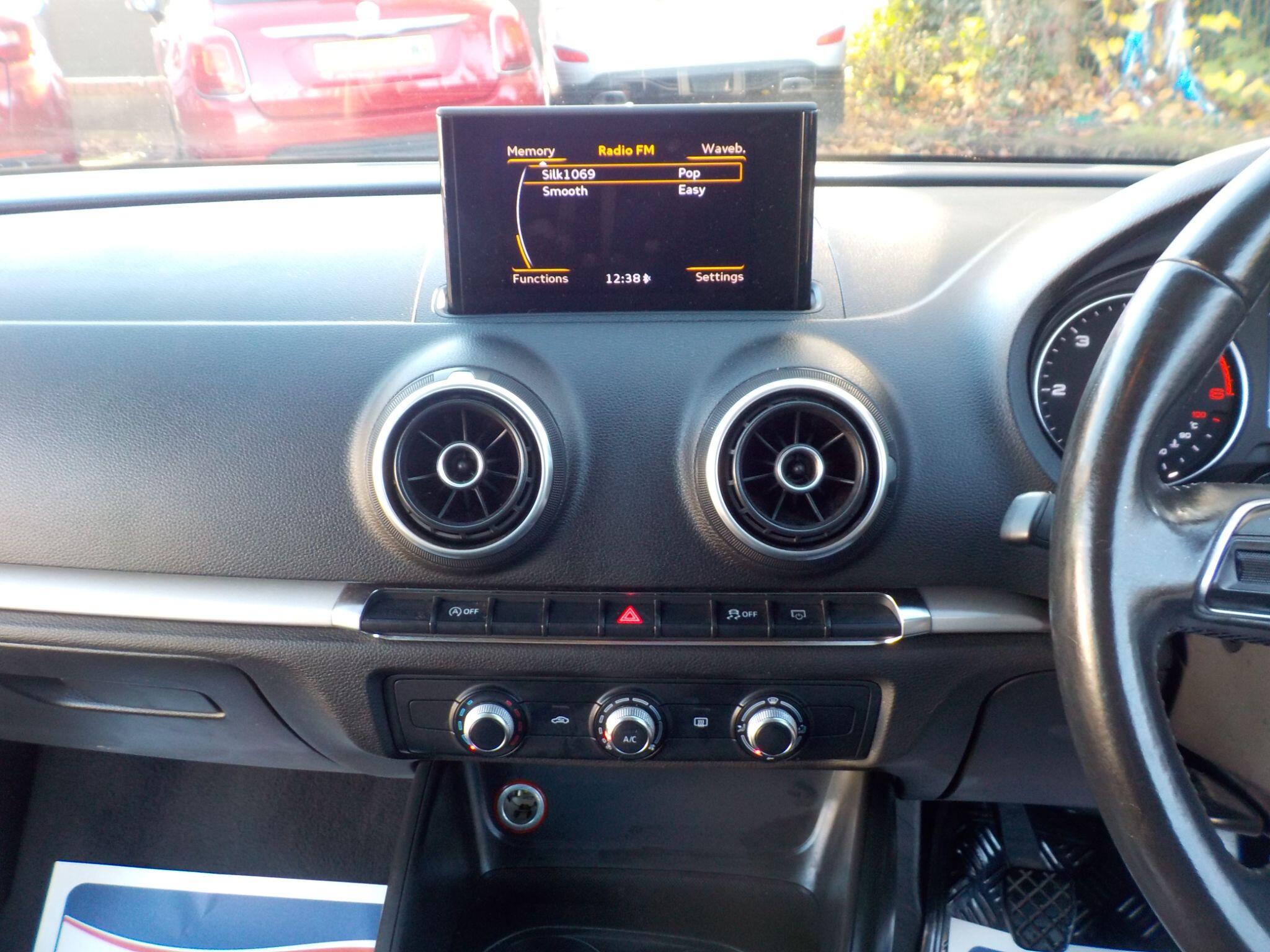Audi A3 1.6 TDI SE Euro 5 (s/s) 3dr