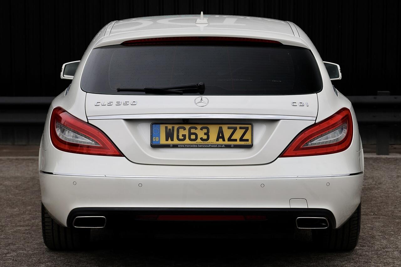 Mercedes-Benz CLS view 5