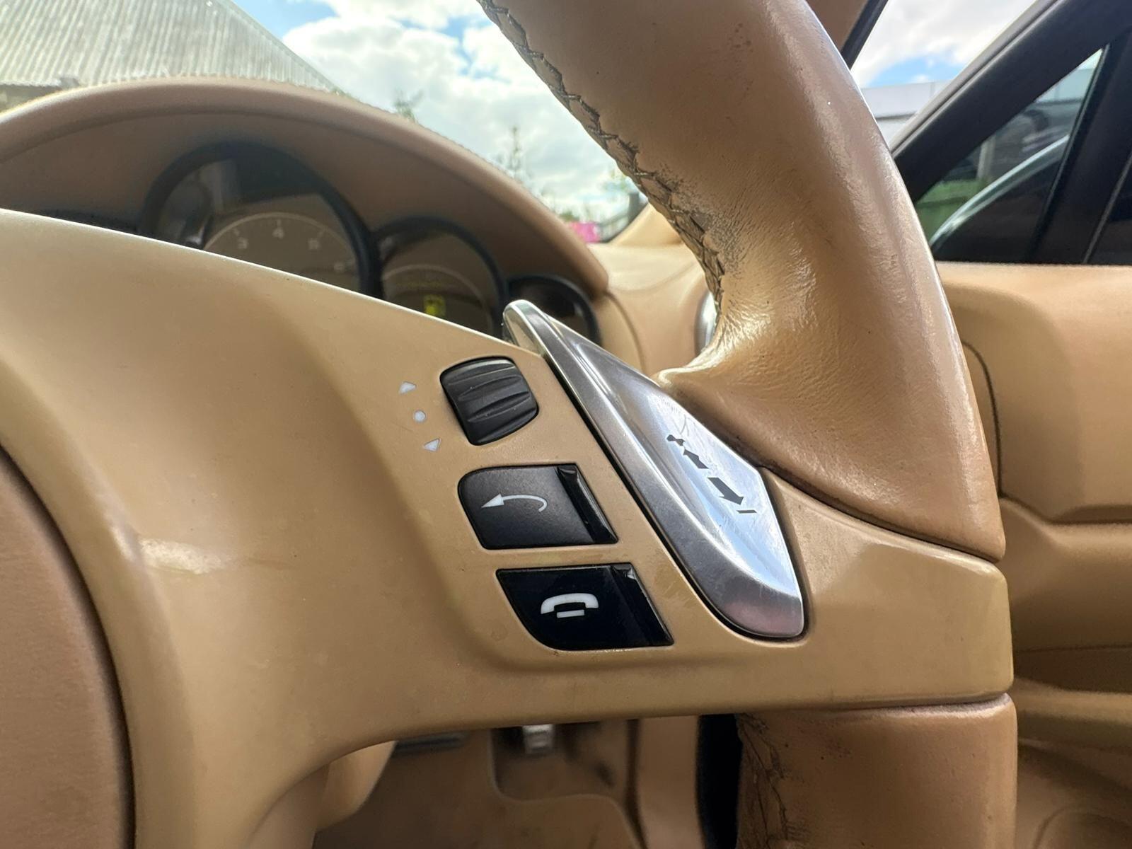 Porsche Cayenne view 19