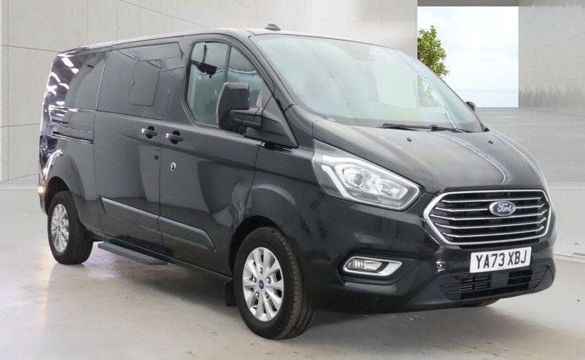 2023 Ford Tourneo Custom in Black for sale