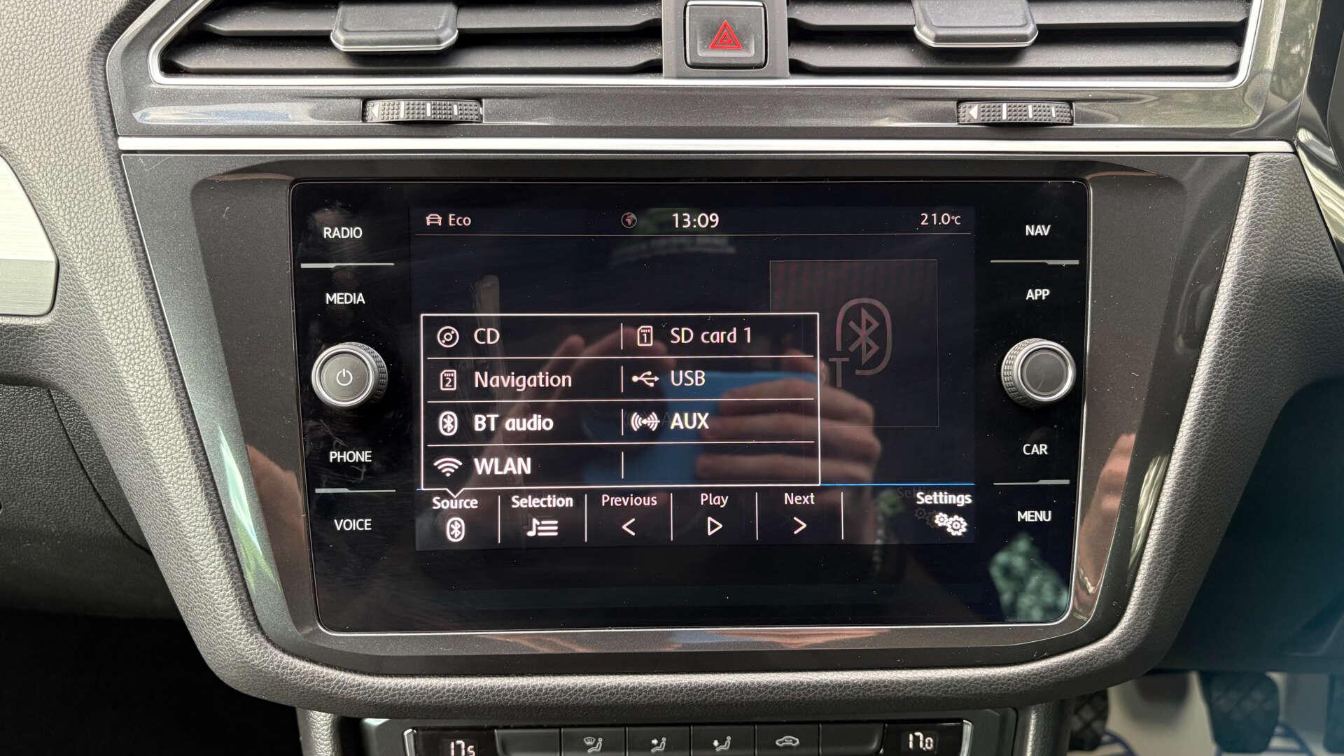 Volkswagen Tiguan view 28