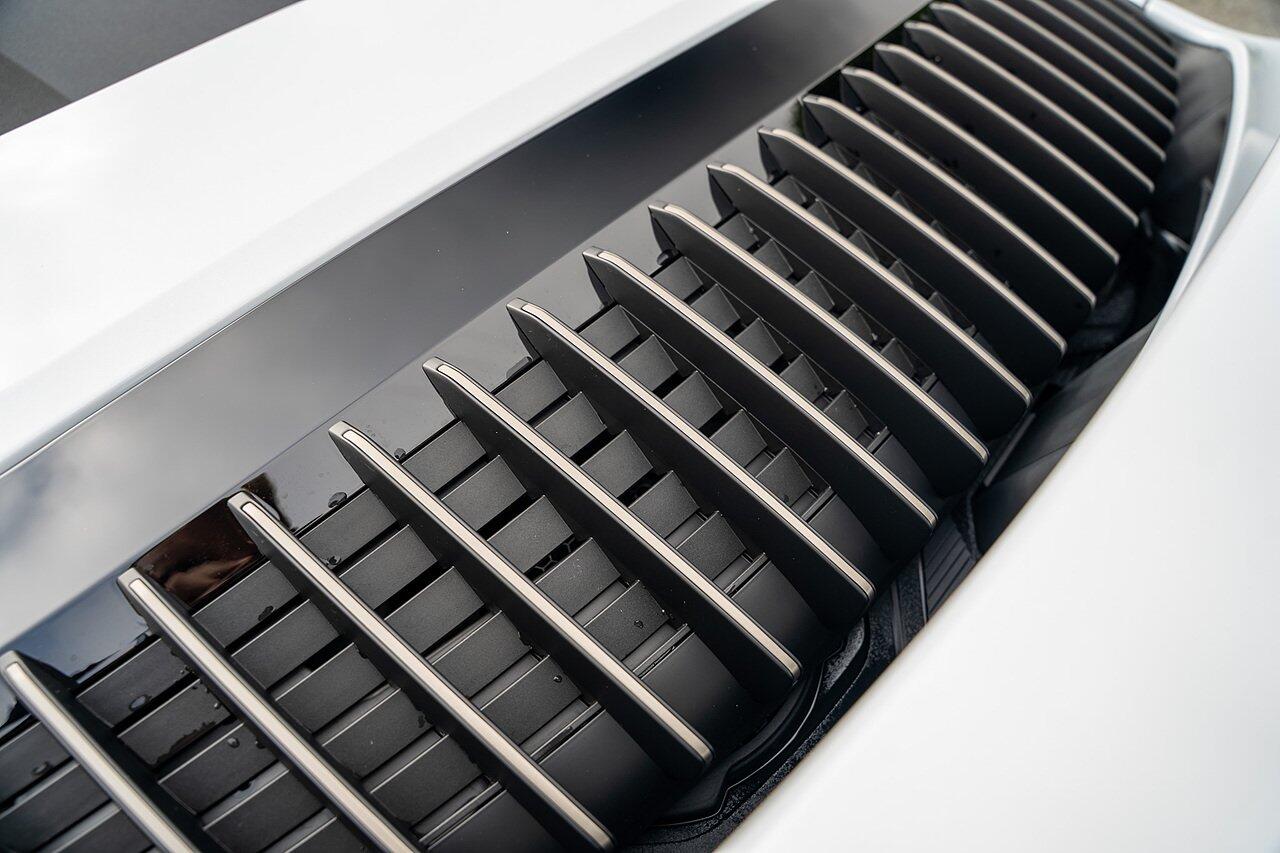 Porsche 911 view 26