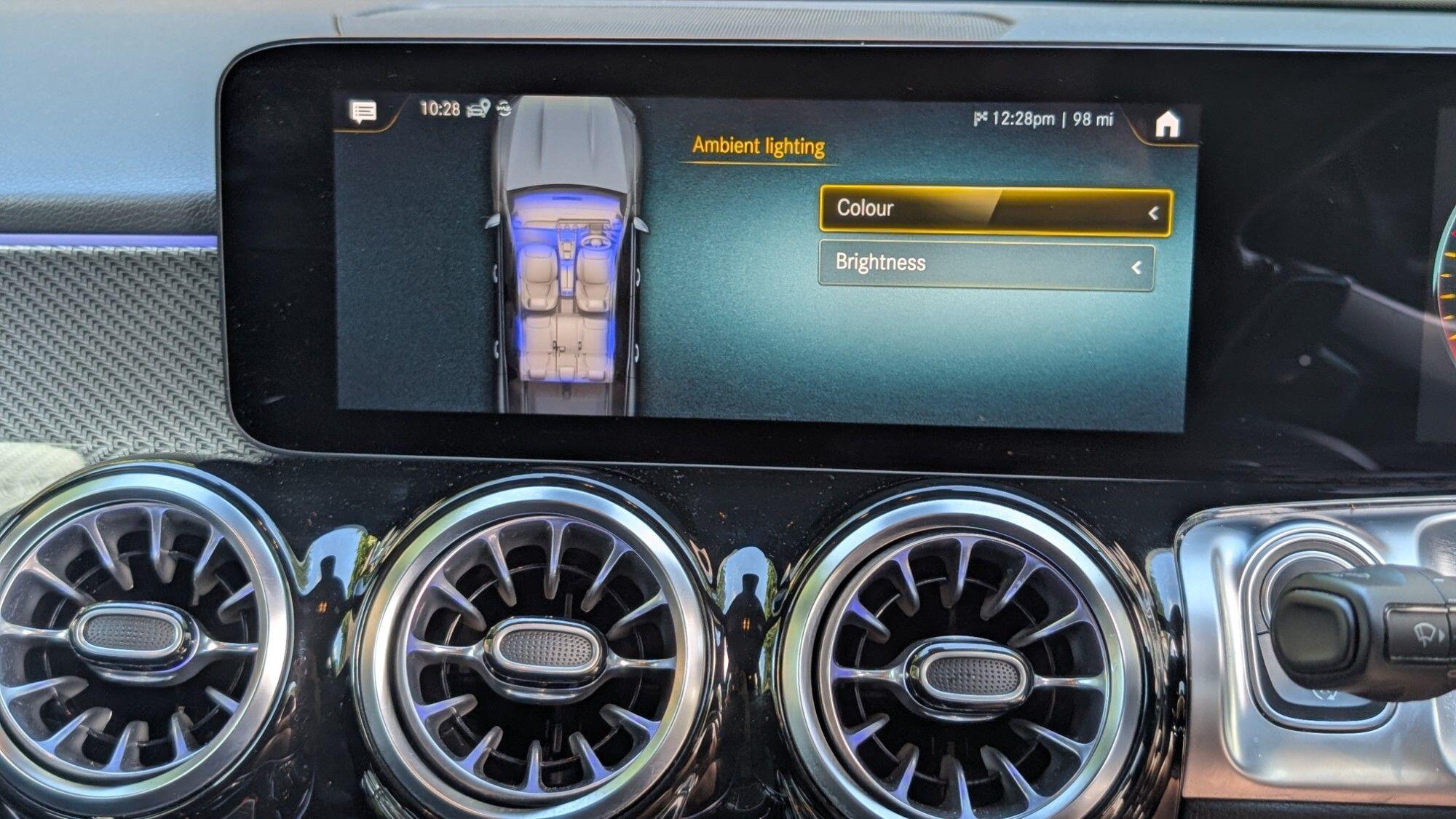 Mercedes-Benz GLB view 17