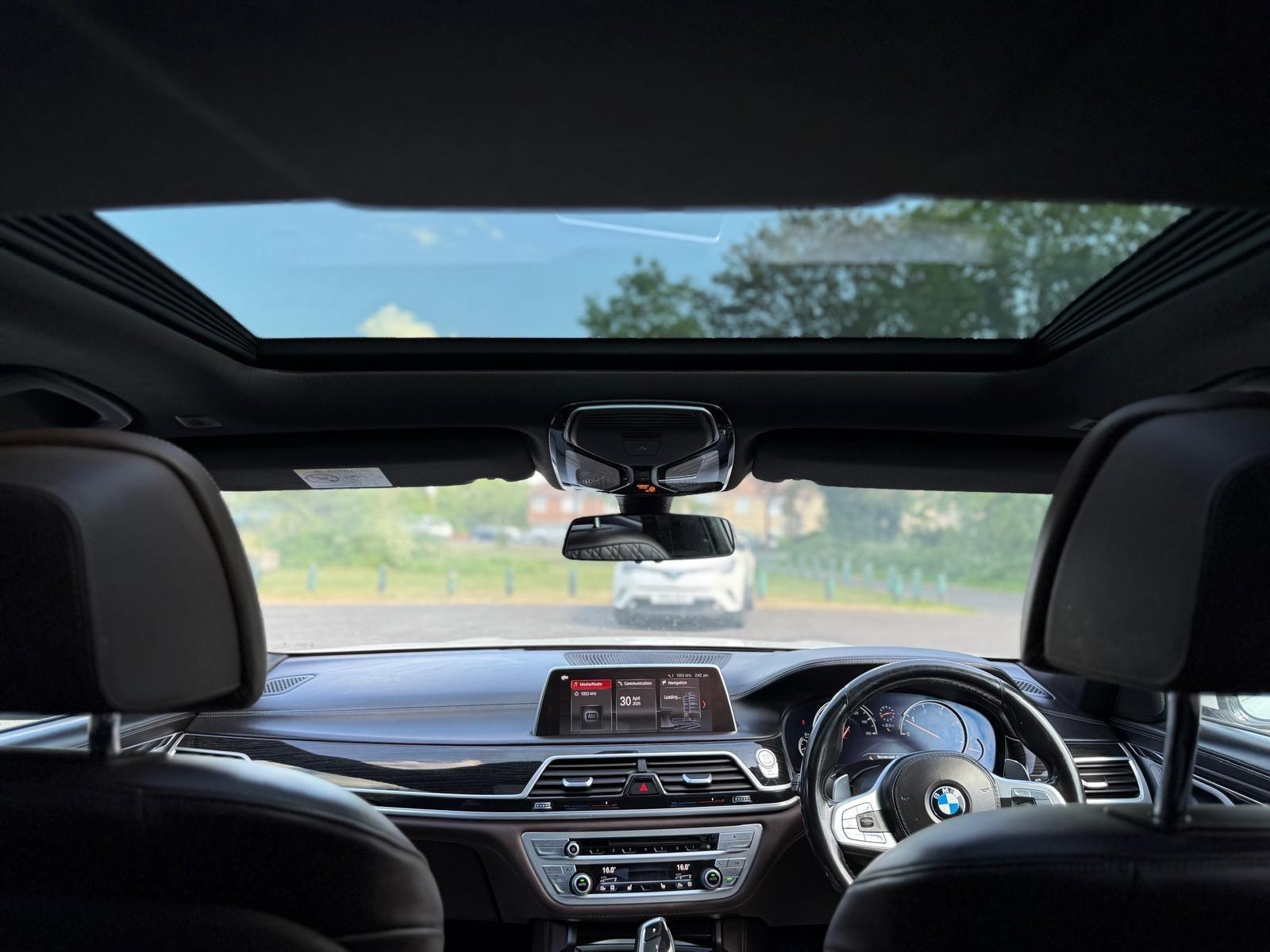 BMW 7 Series view 66