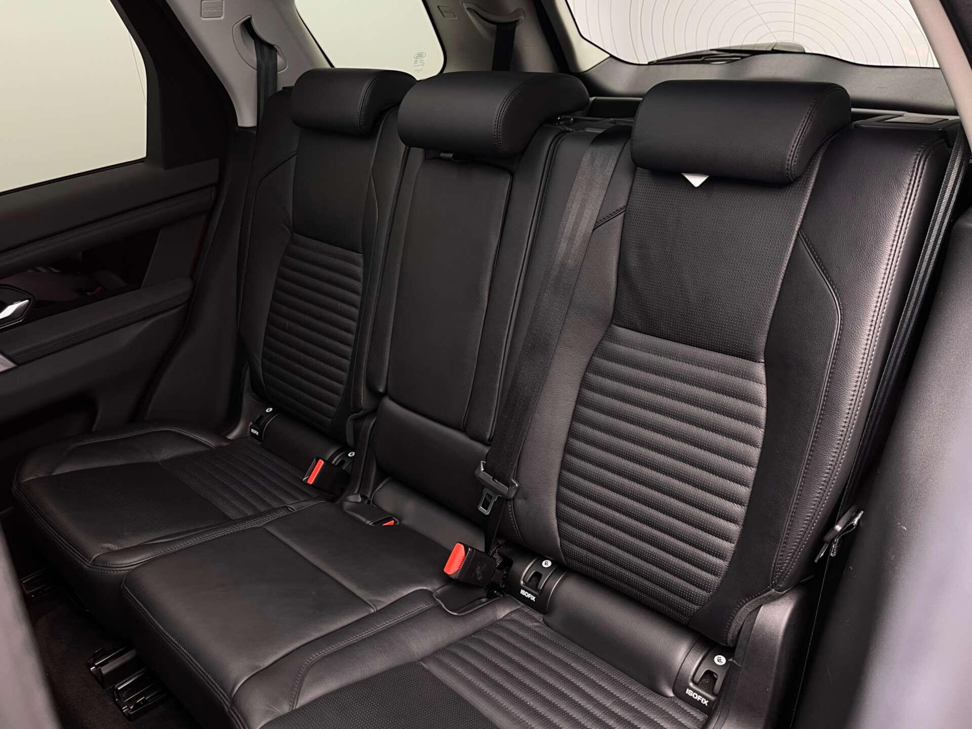 Land Rover Discovery Sport view 44