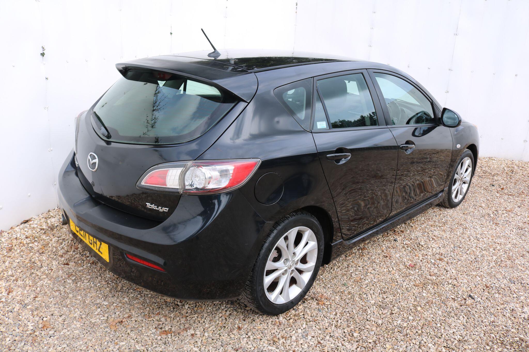 Mazda Mazda3 view 6