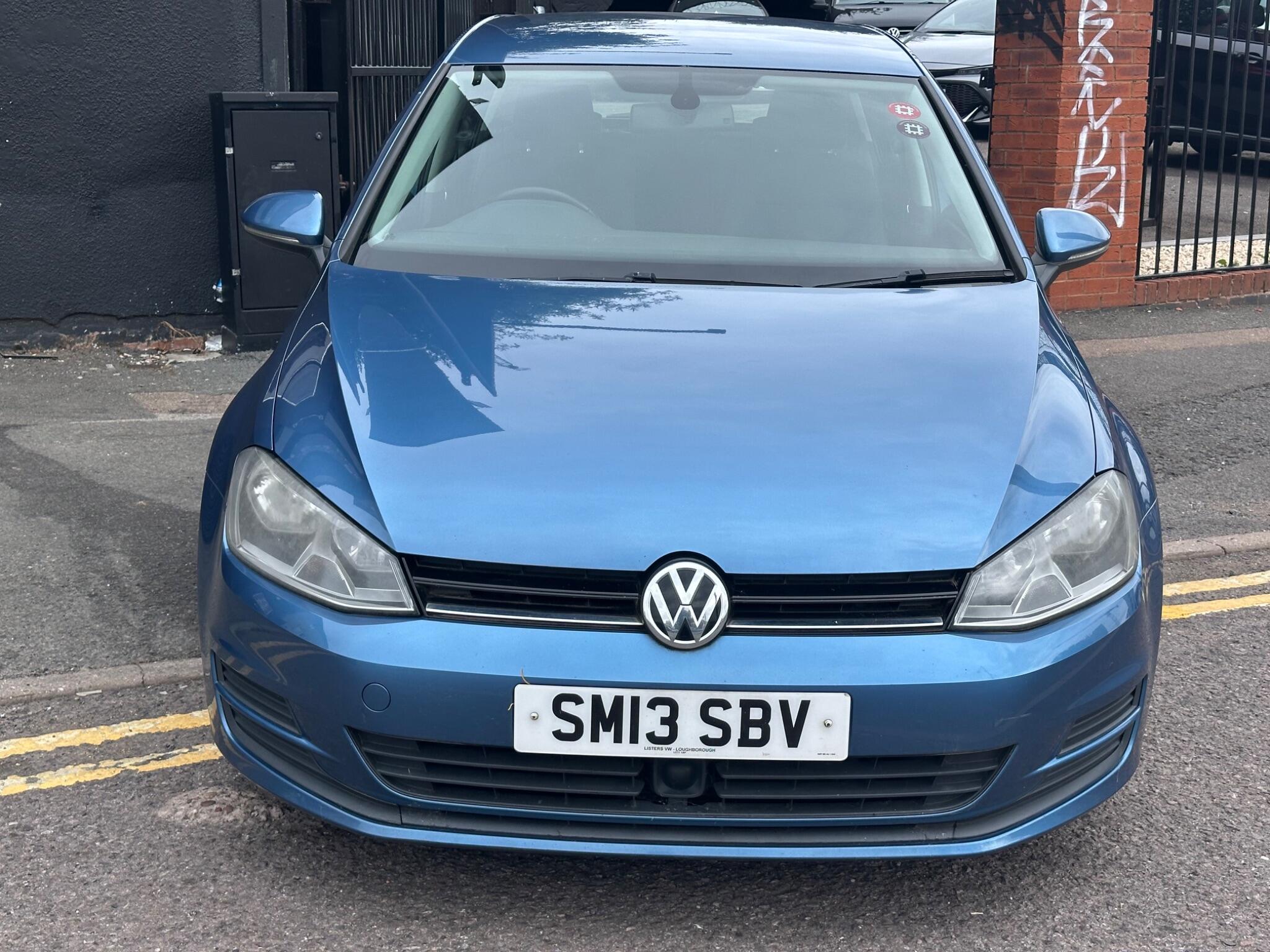 Volkswagen Golf view 2