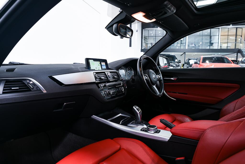 BMW 2 Series view 13