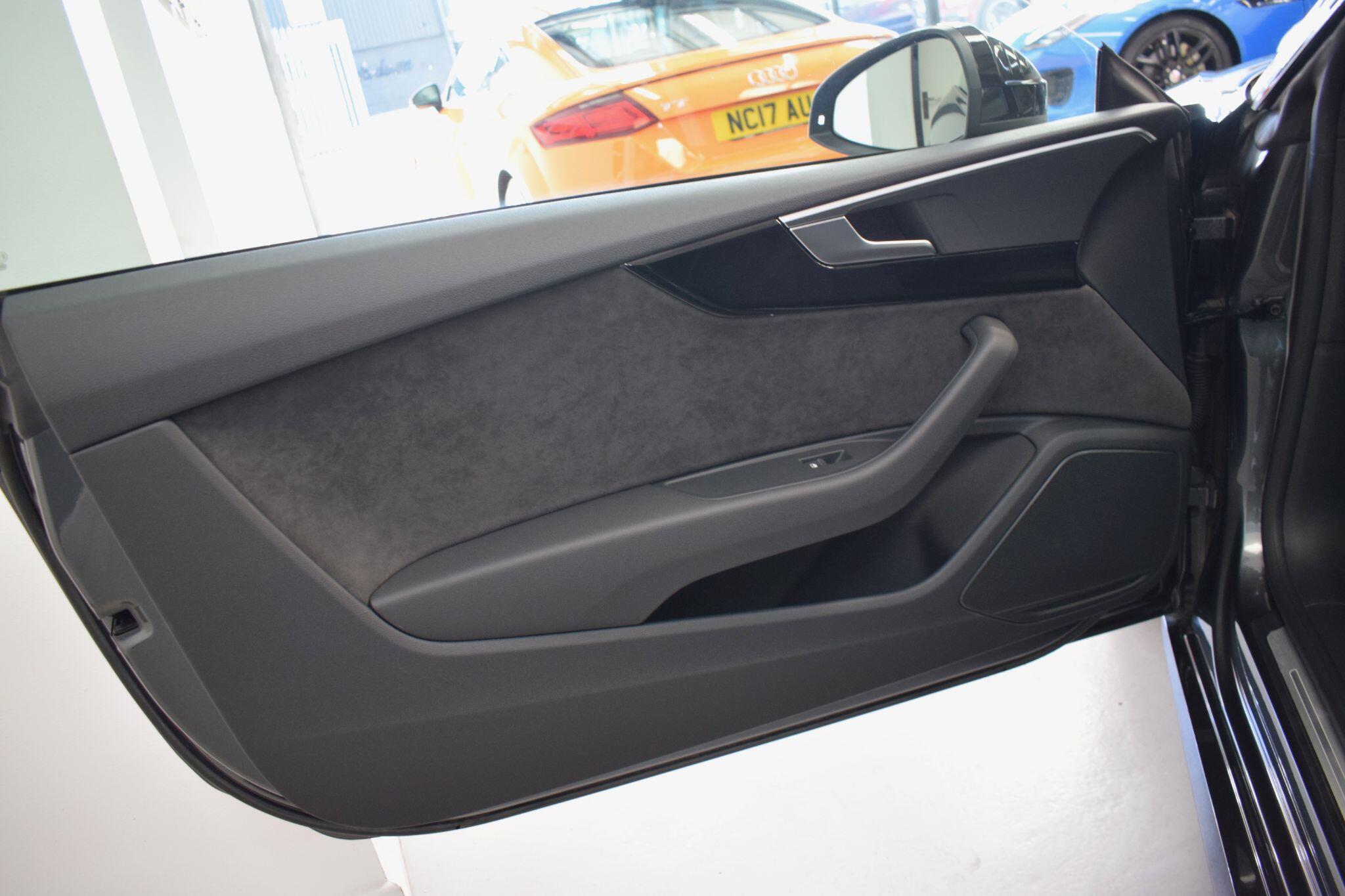 Audi A5 view 17