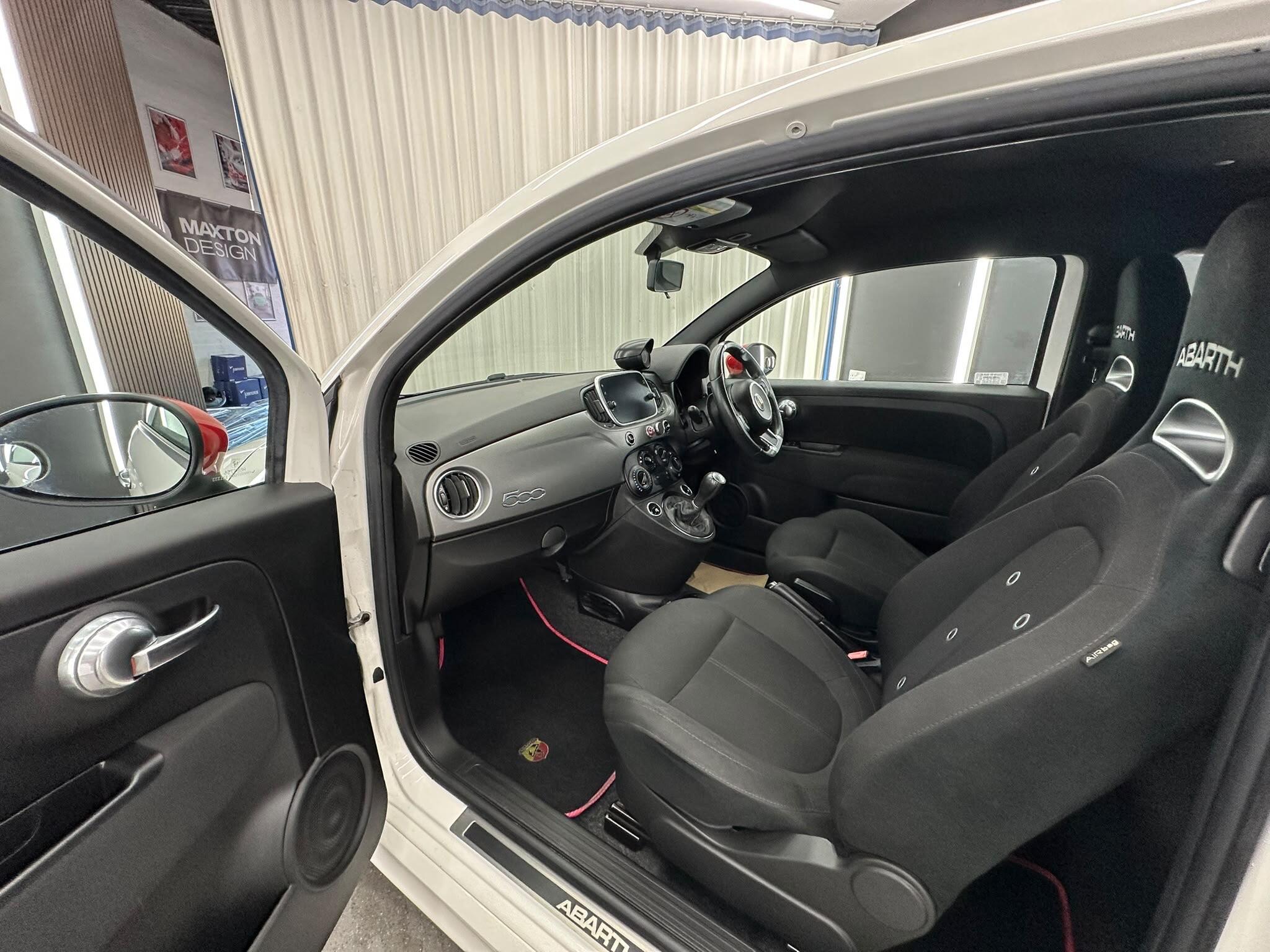 Abarth 595 view 26