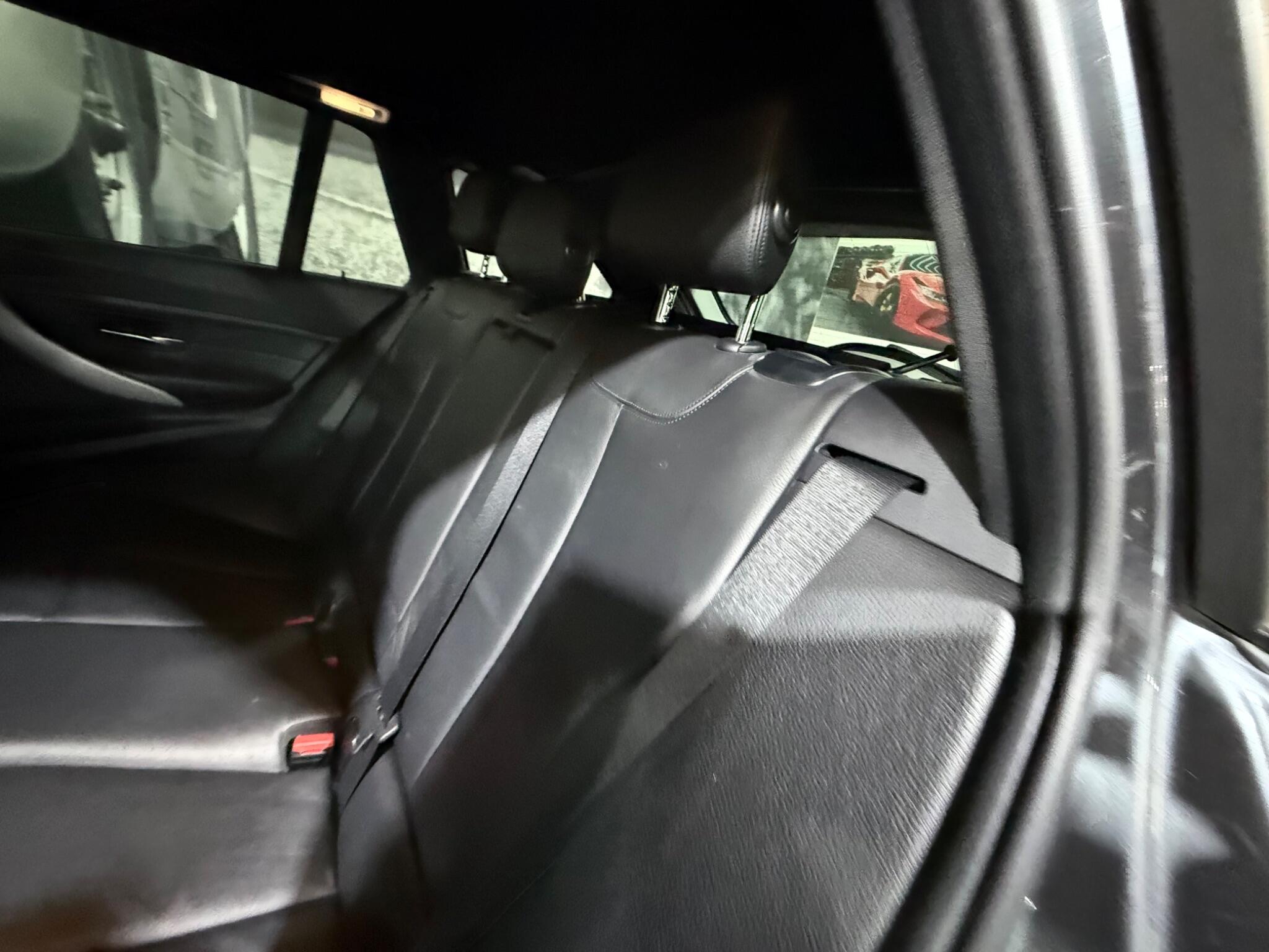 BMW 3 Series view 17