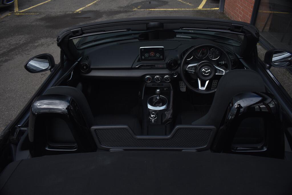 Mazda MX-5 view 22