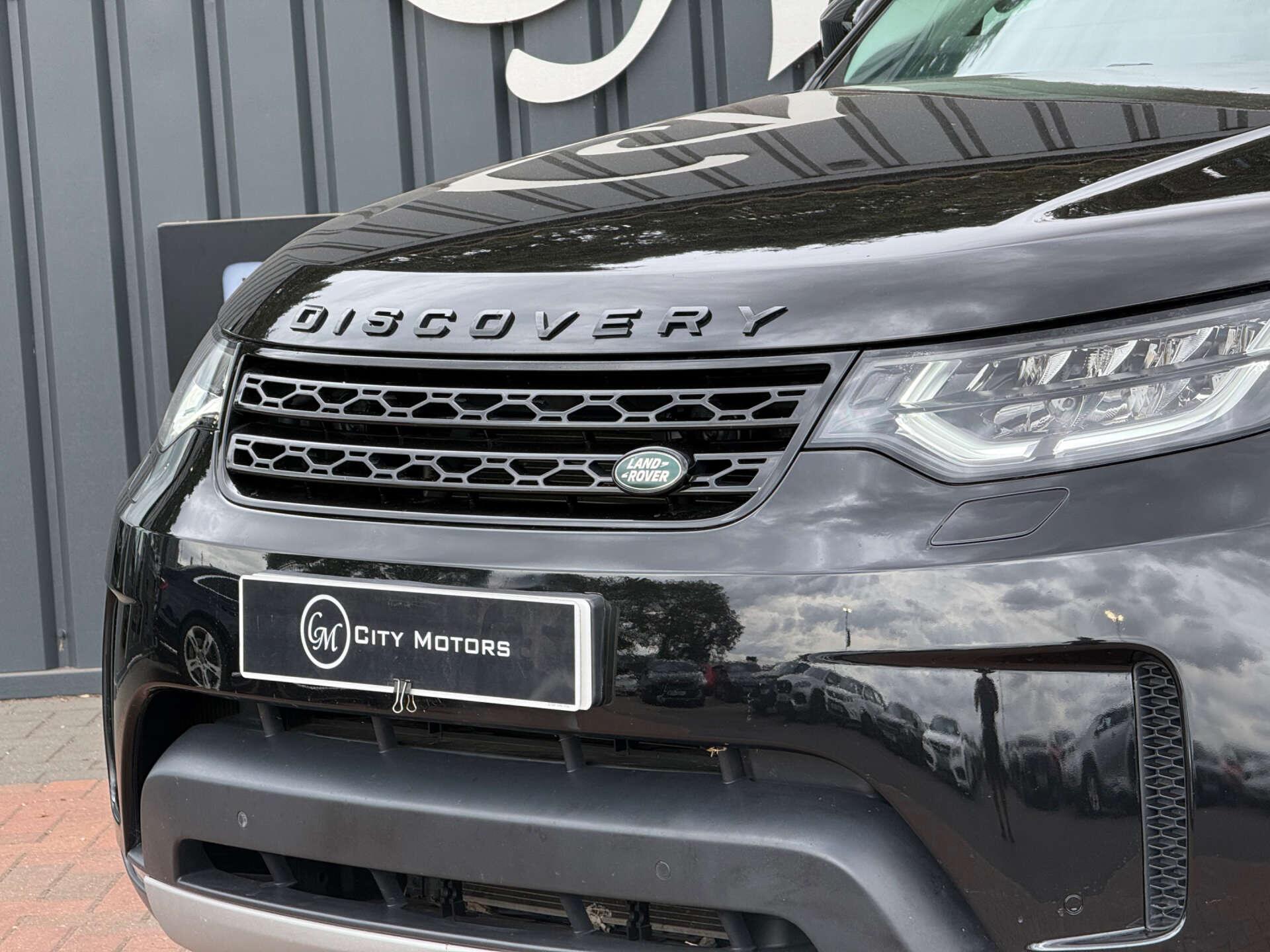 Land Rover Discovery view 4