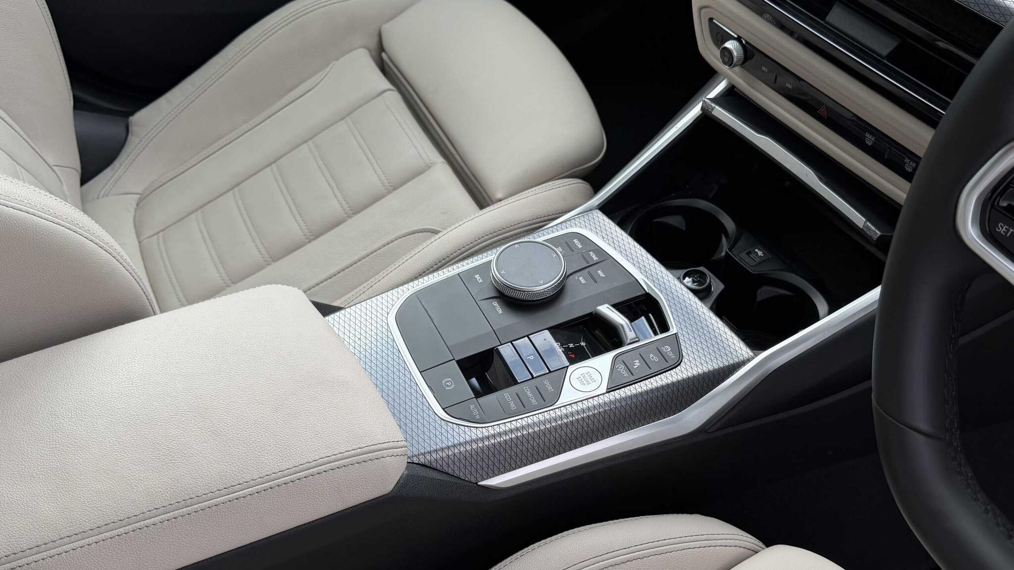 BMW 3 Series view 6