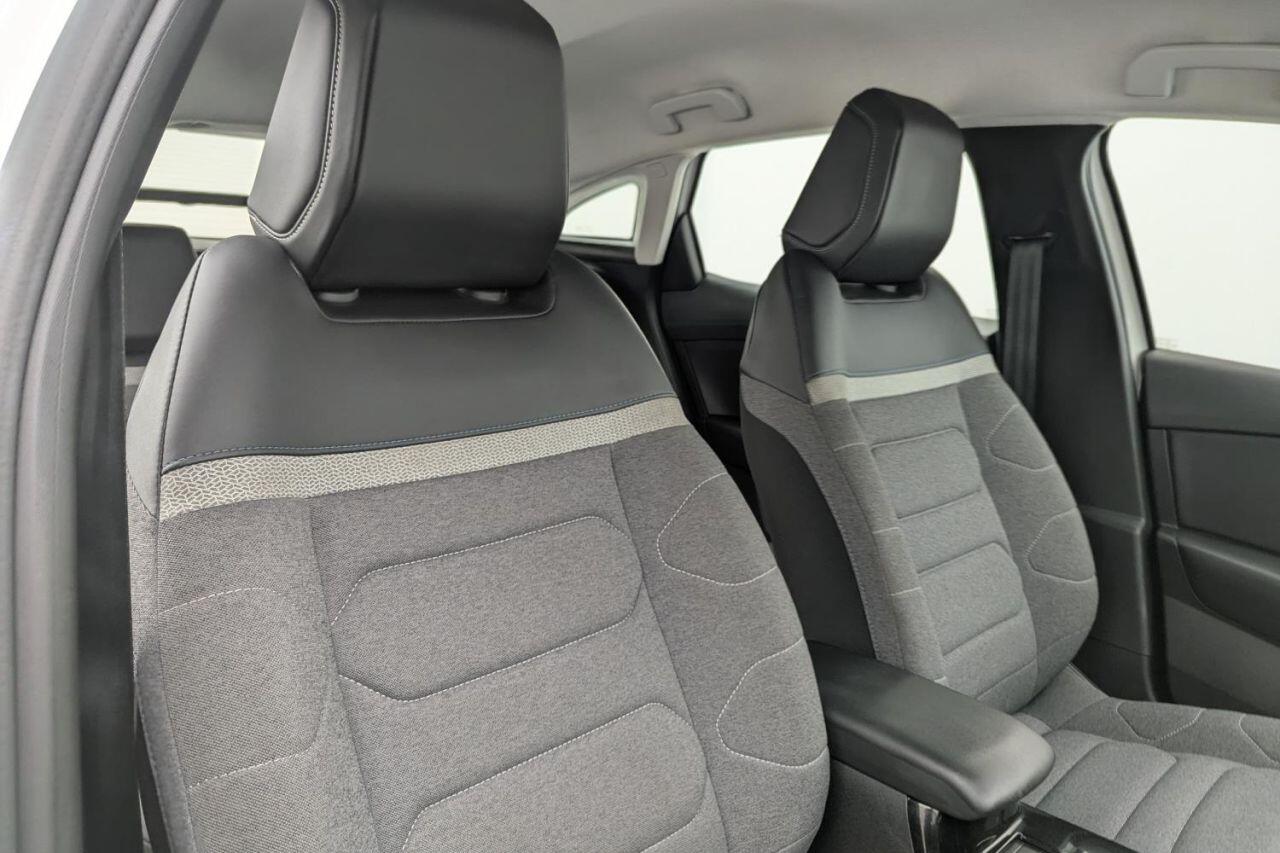 Citroen C4 view 16