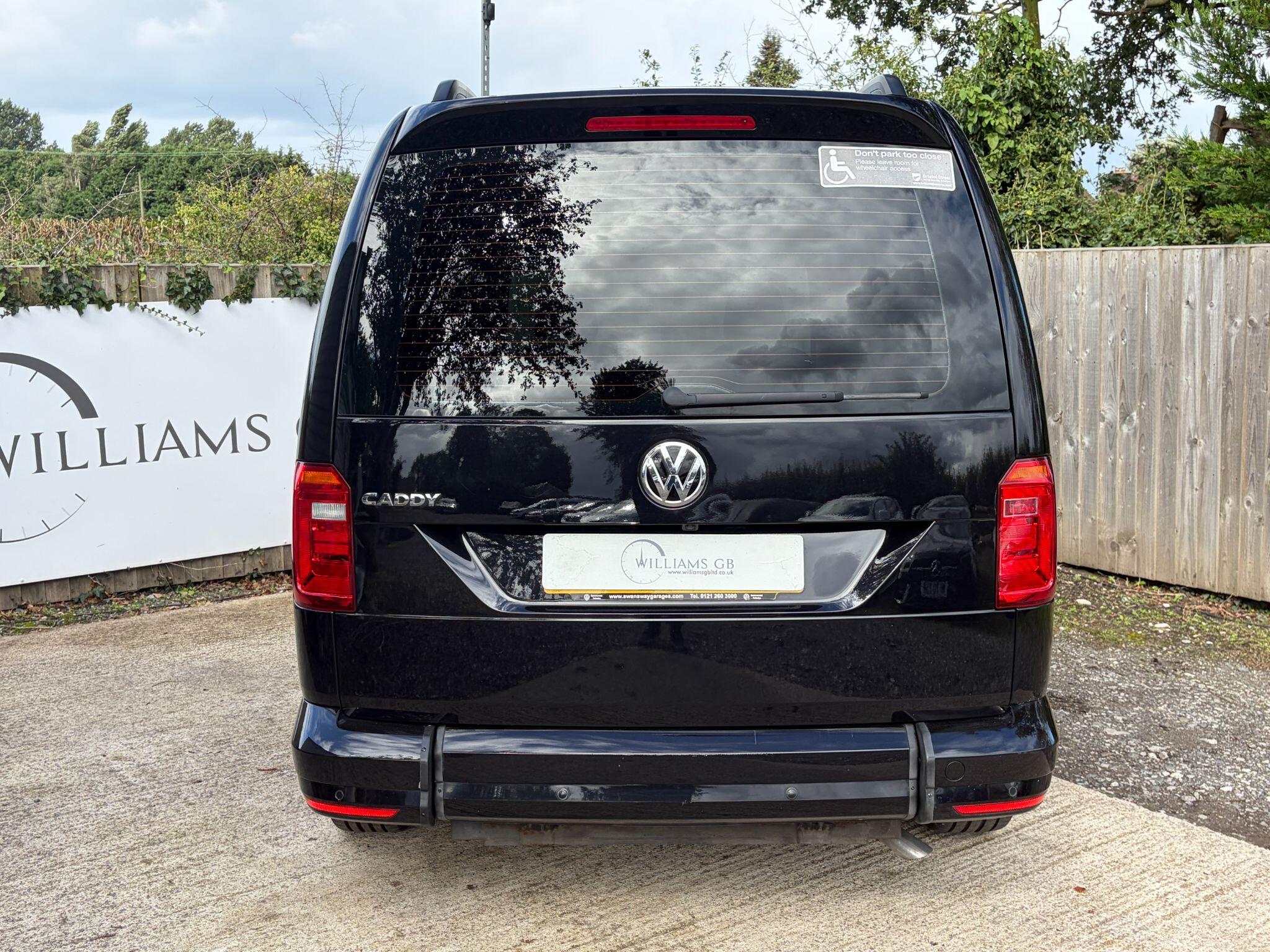 Volkswagen Caddy Maxi Life view 6