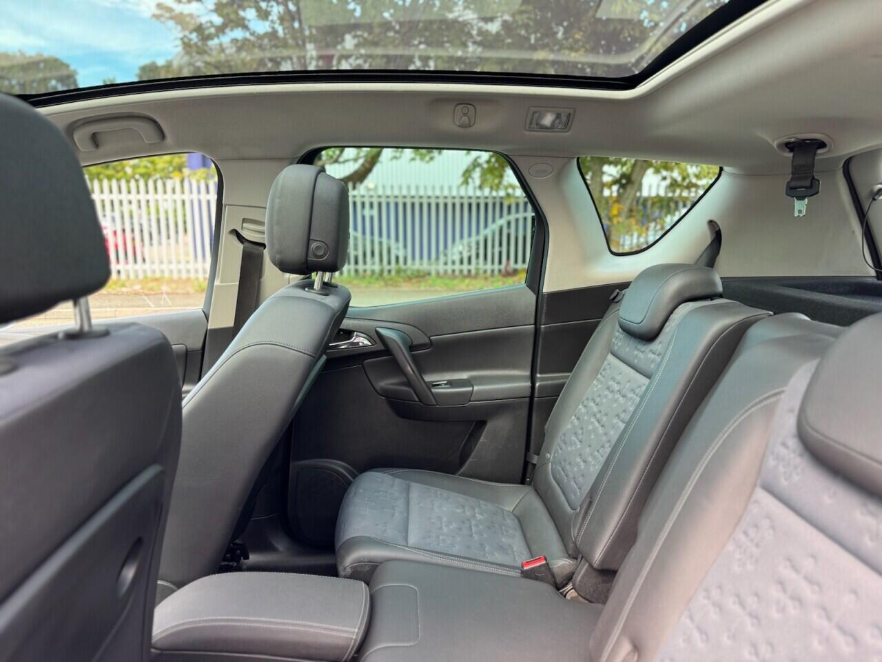 Vauxhall Meriva view 32