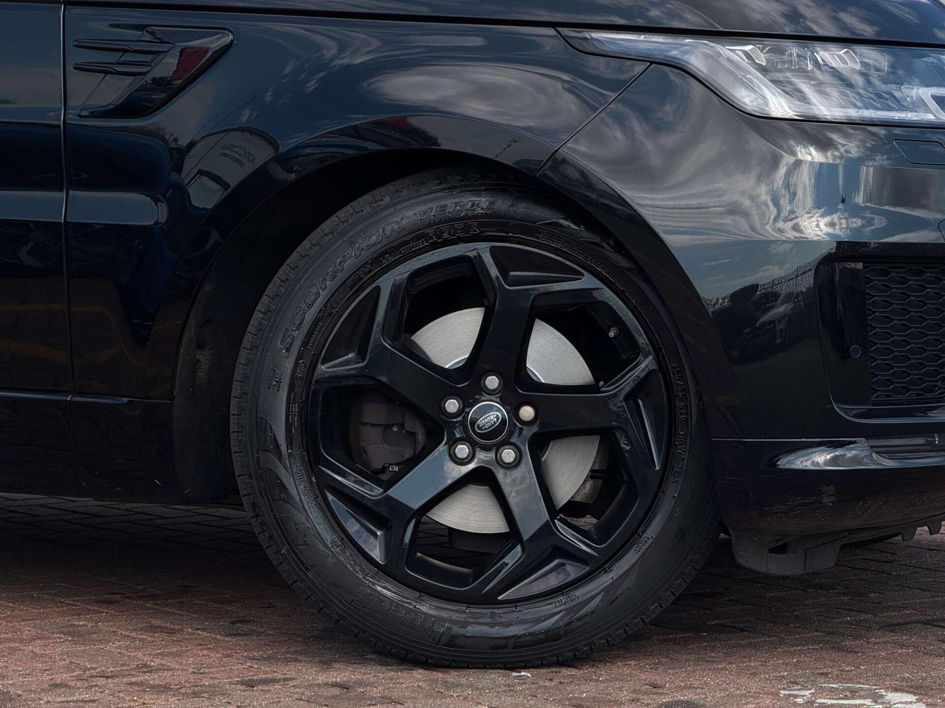 Land Rover Range Rover Sport view 18