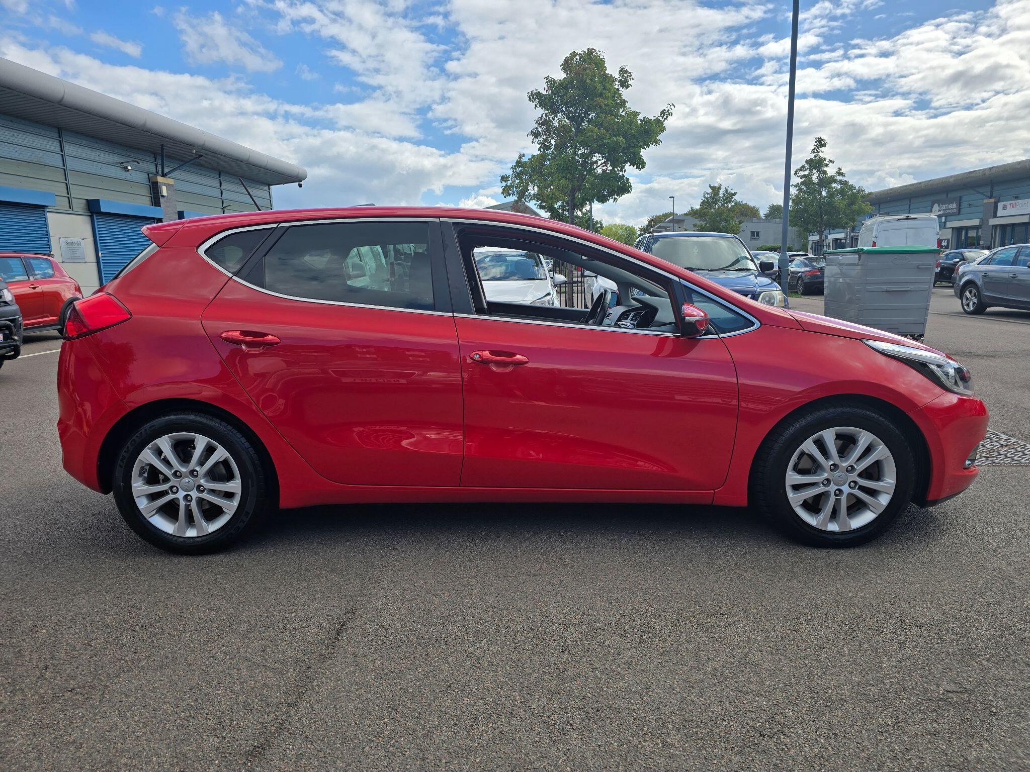 Kia Ceed view 11