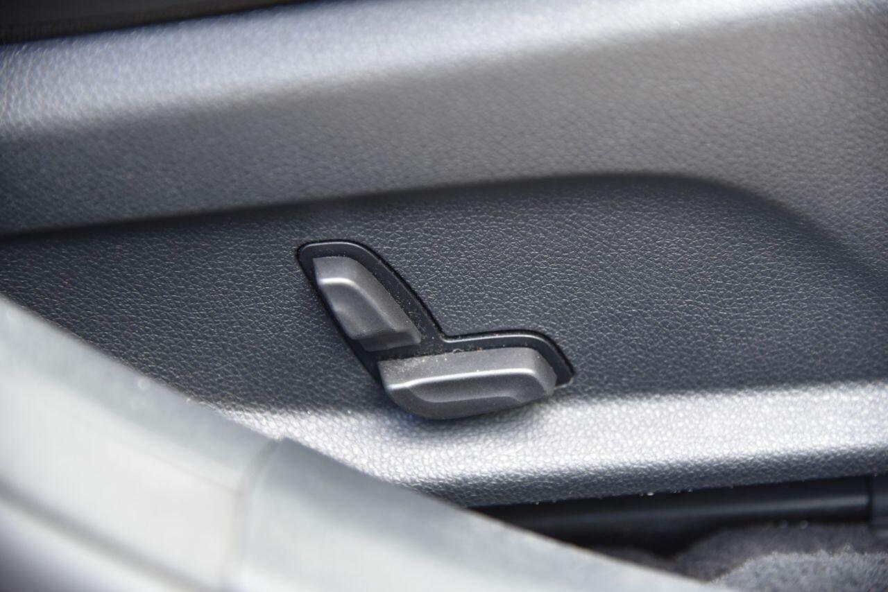 Mercedes-Benz E Class view 53