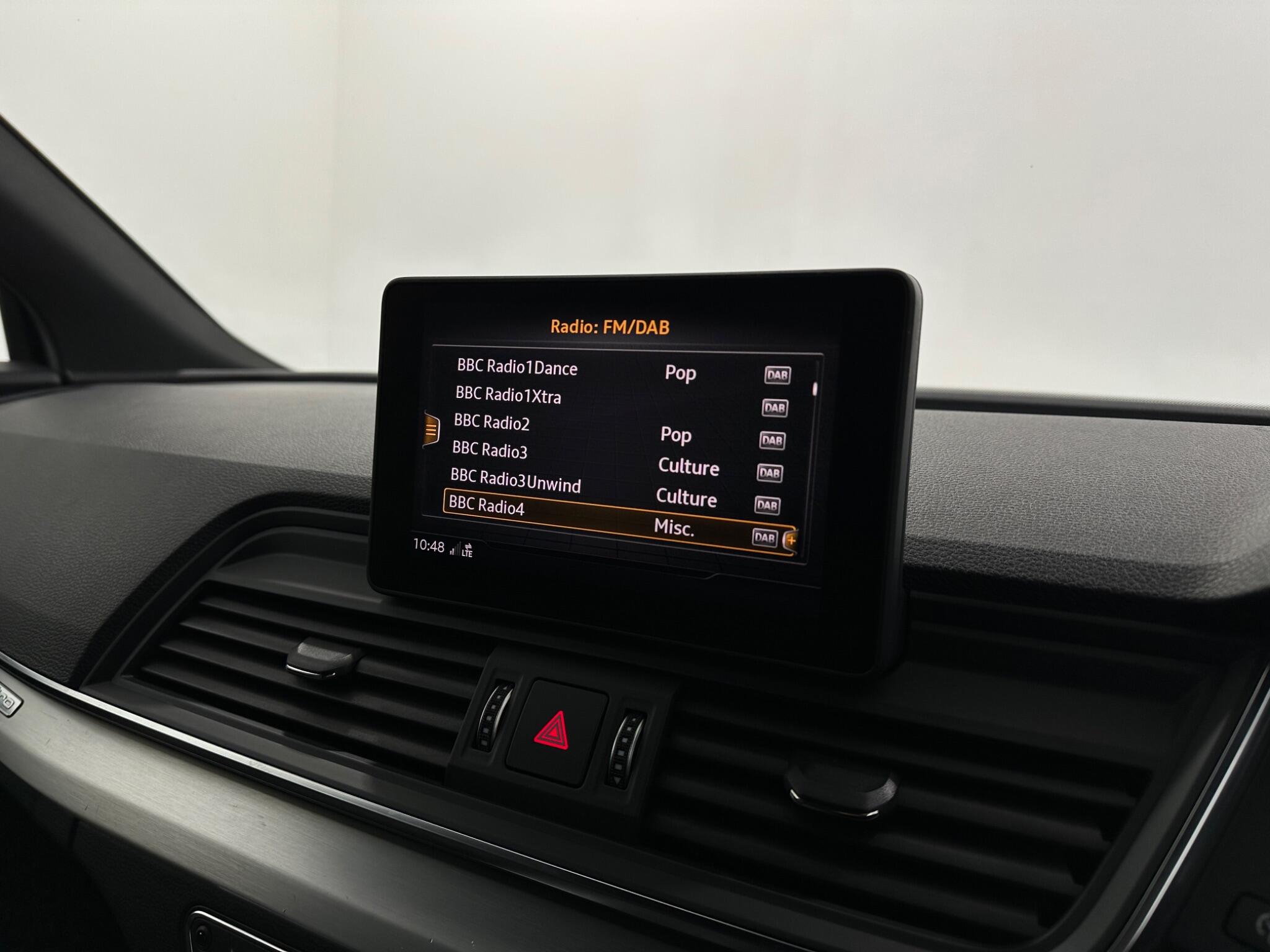 Audi Q5 view 26