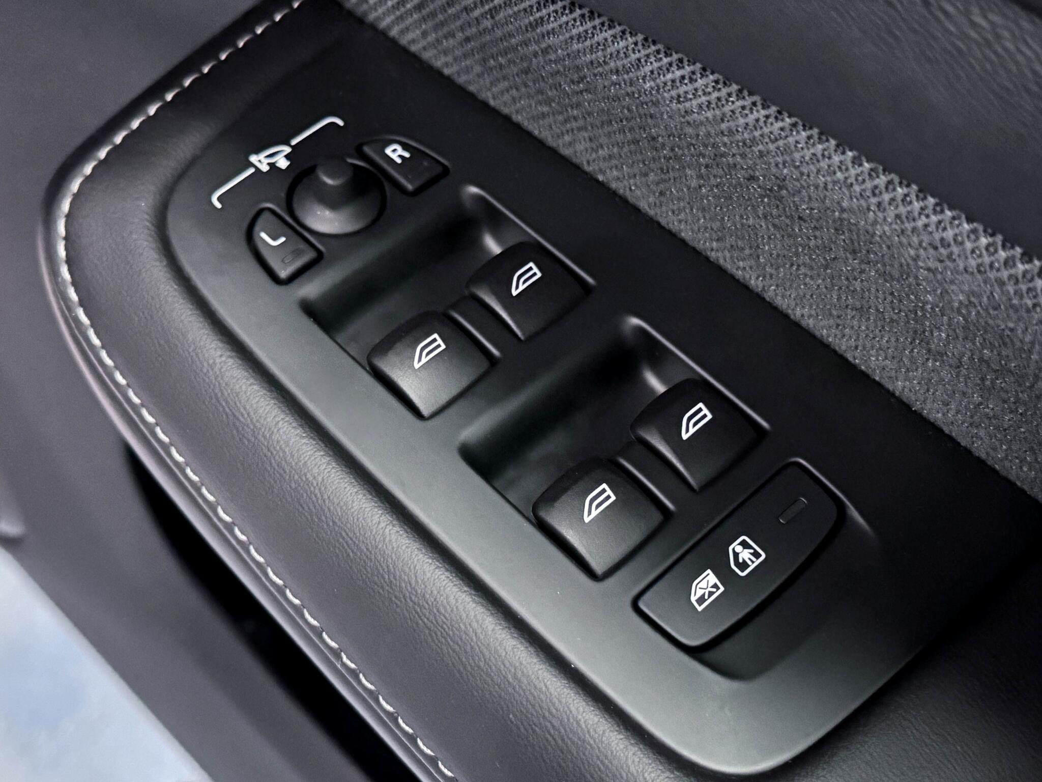 Volvo V60 view 24