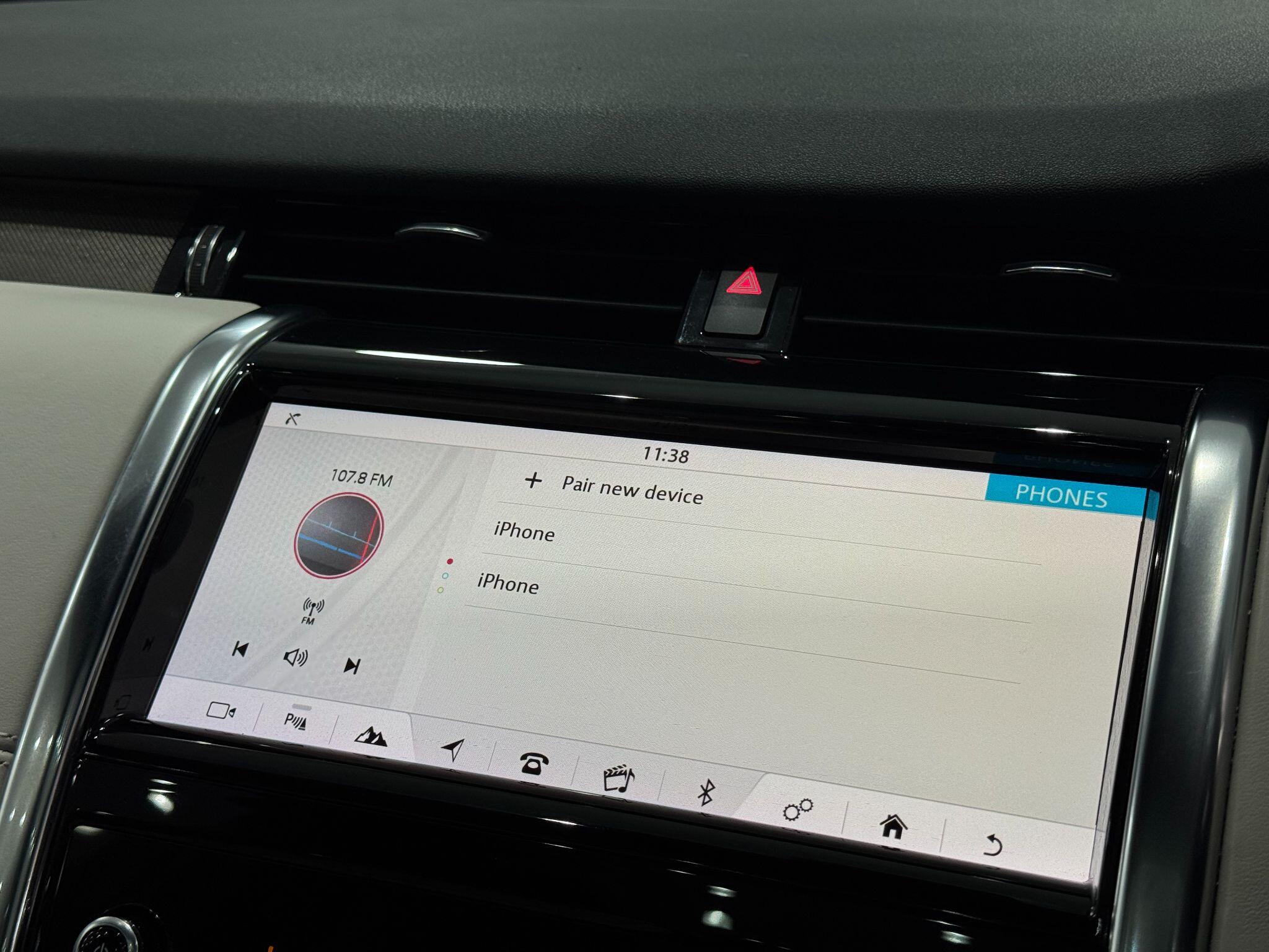 Land Rover Discovery Sport view 29