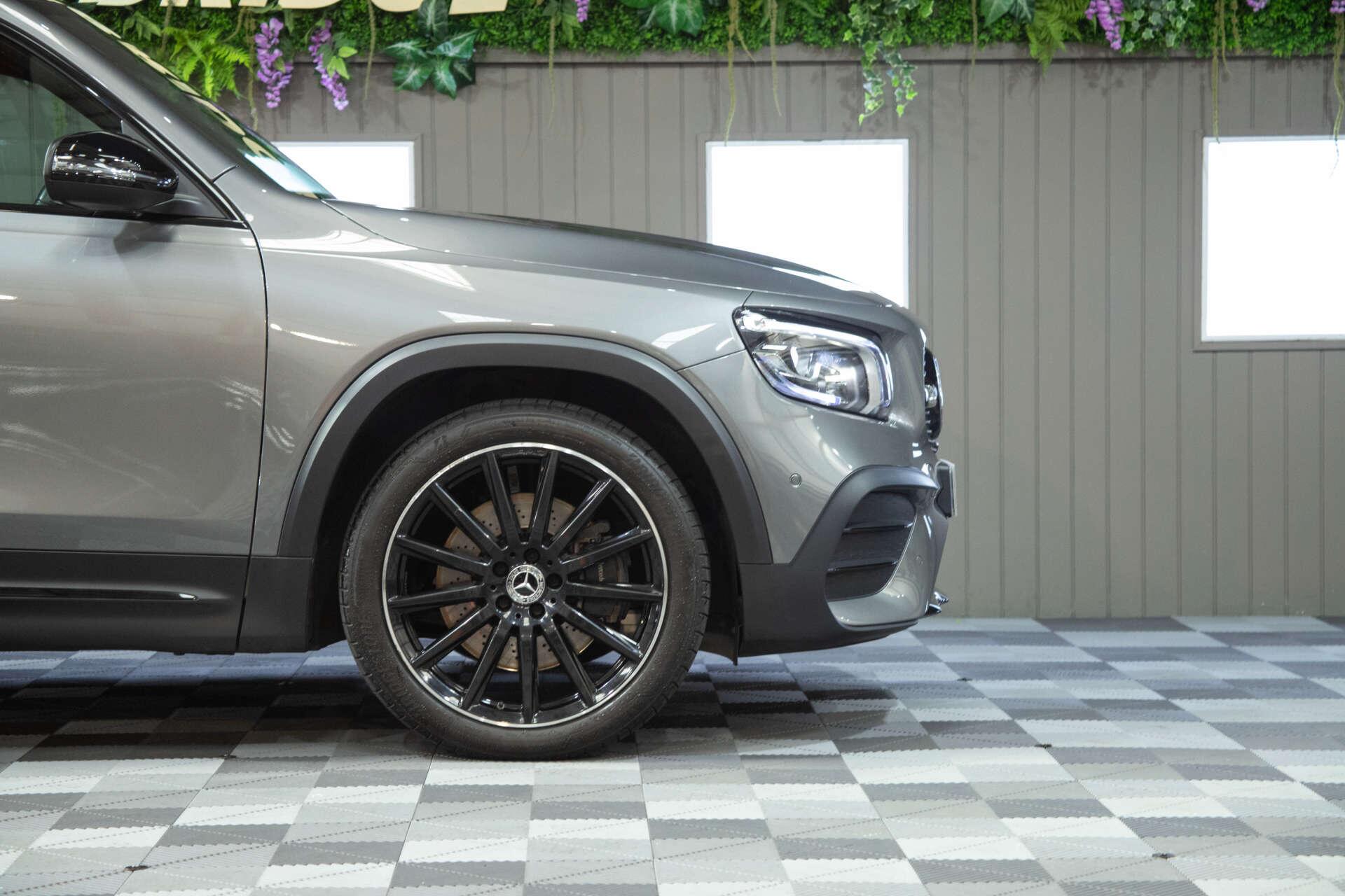 Mercedes-Benz GLB view 6