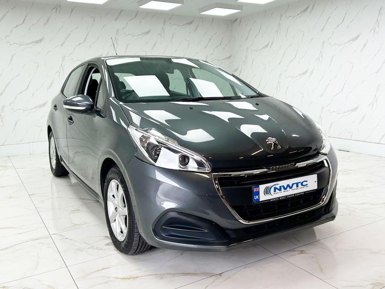 Peugeot 208 view 4